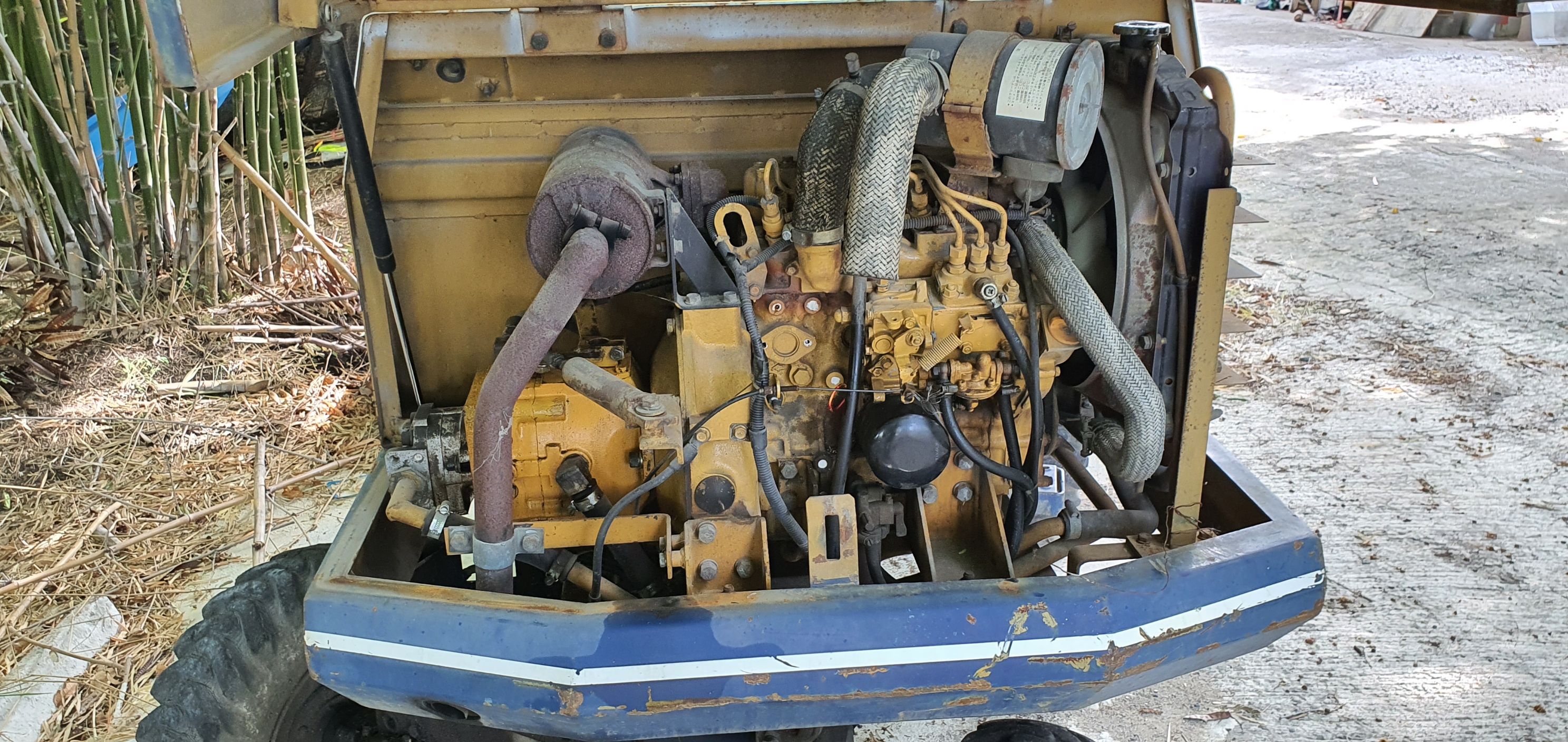 แม็คโค KOMATSU PW05 แม็คโค KOMATSU PW05