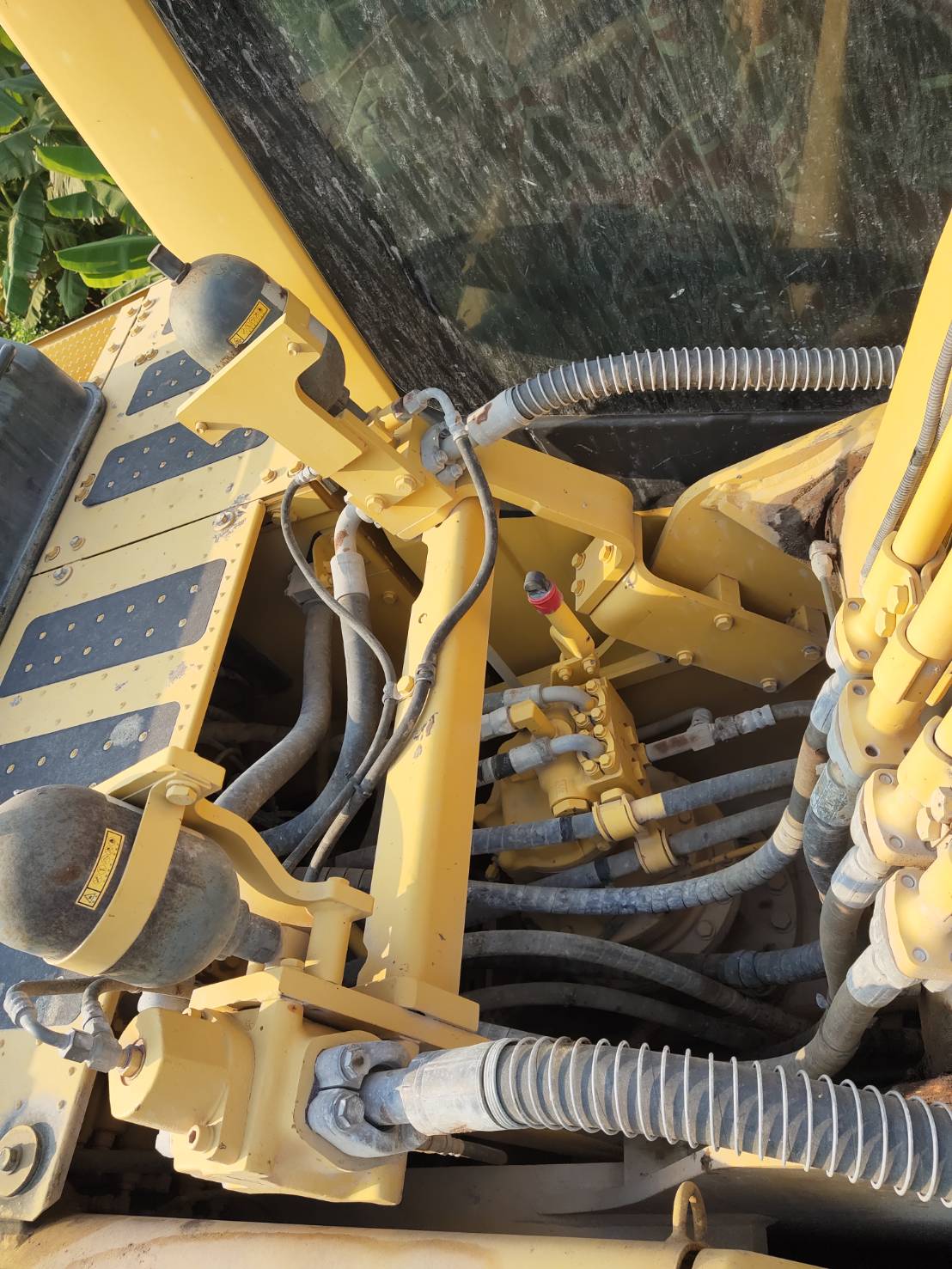 ลดราคาไปเลย ขายรถขุด KOMATSU PC 200 - 8 N1 มีกล้องหลัง สวยจัด รถห้าง Bangkok เซลล์ รถสวยจัดมาก