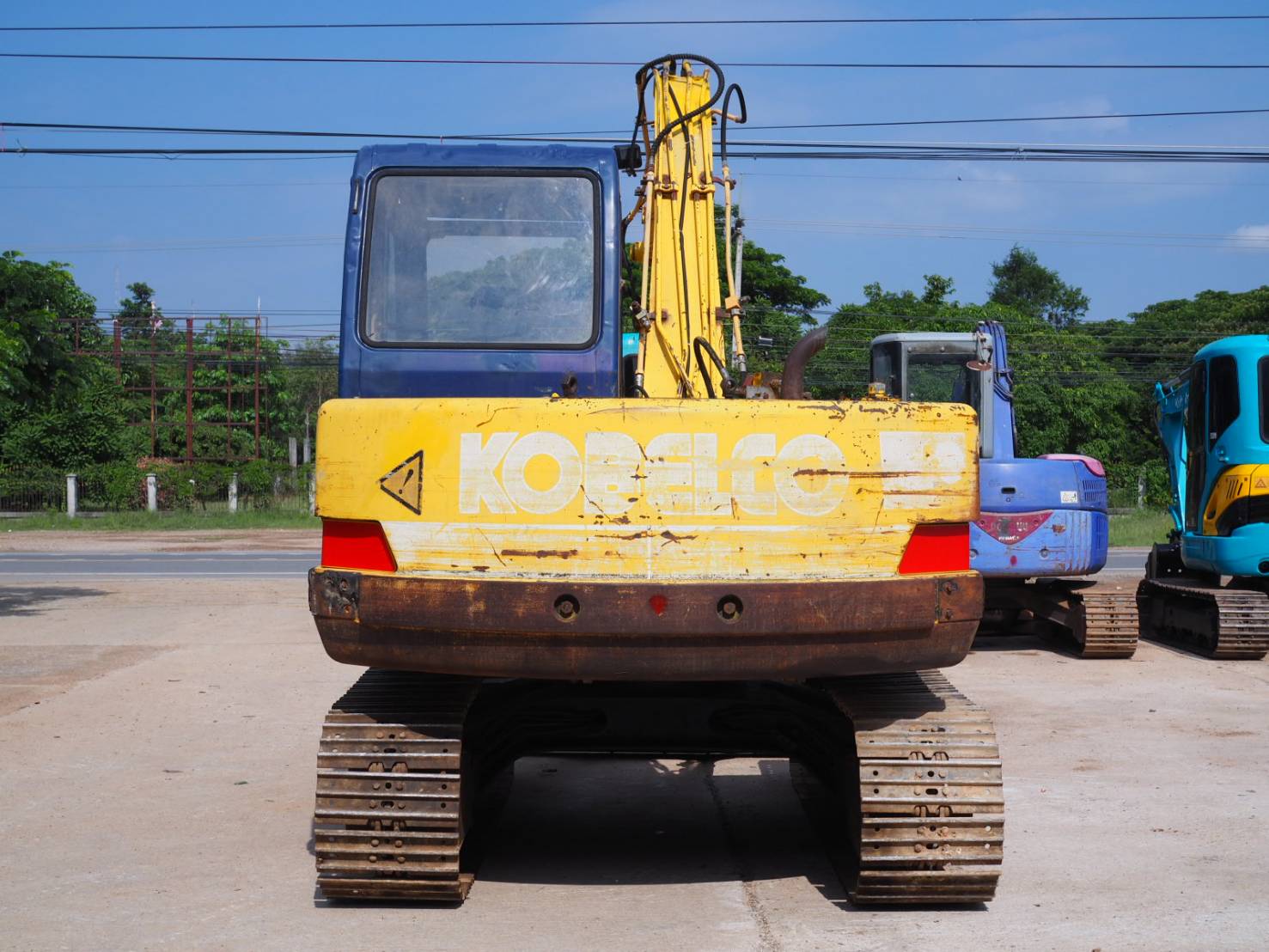 KOBELCO SK60 เก่านอก ไลน์เจาะ KOBELCO SK60 เก่านอก ไลน์เจาะ