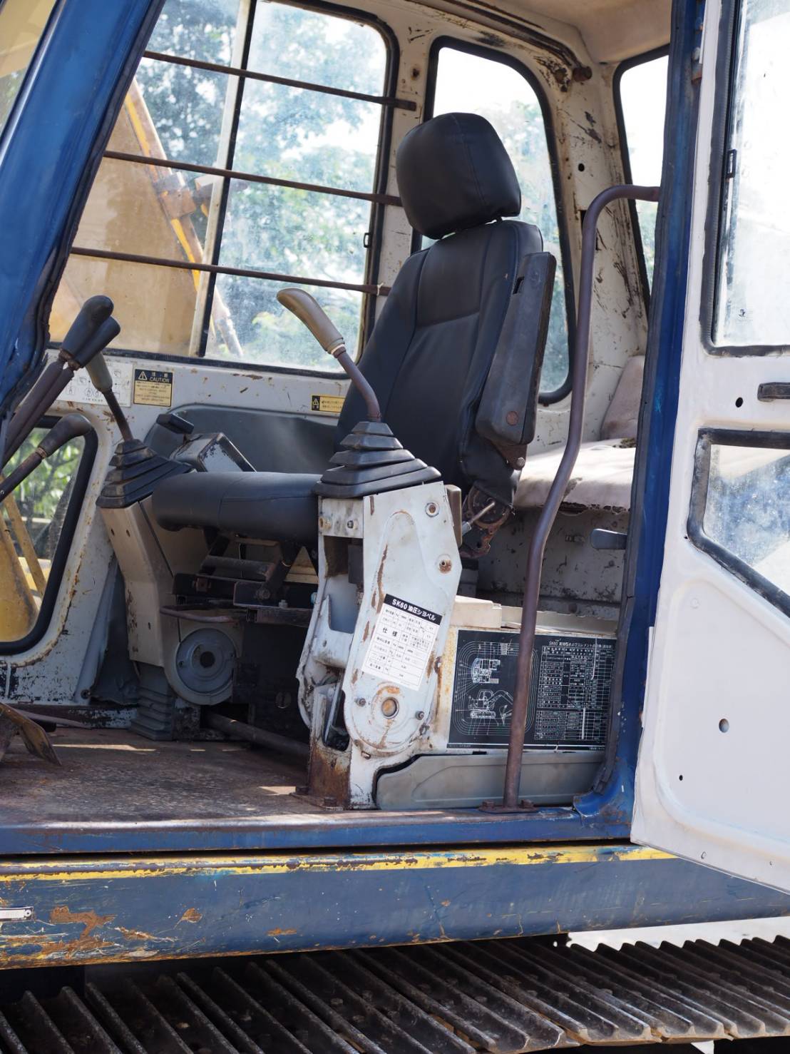 KOBELCO SK60 เก่านอก ไลน์เจาะ KOBELCO SK60 เก่านอก ไลน์เจาะ