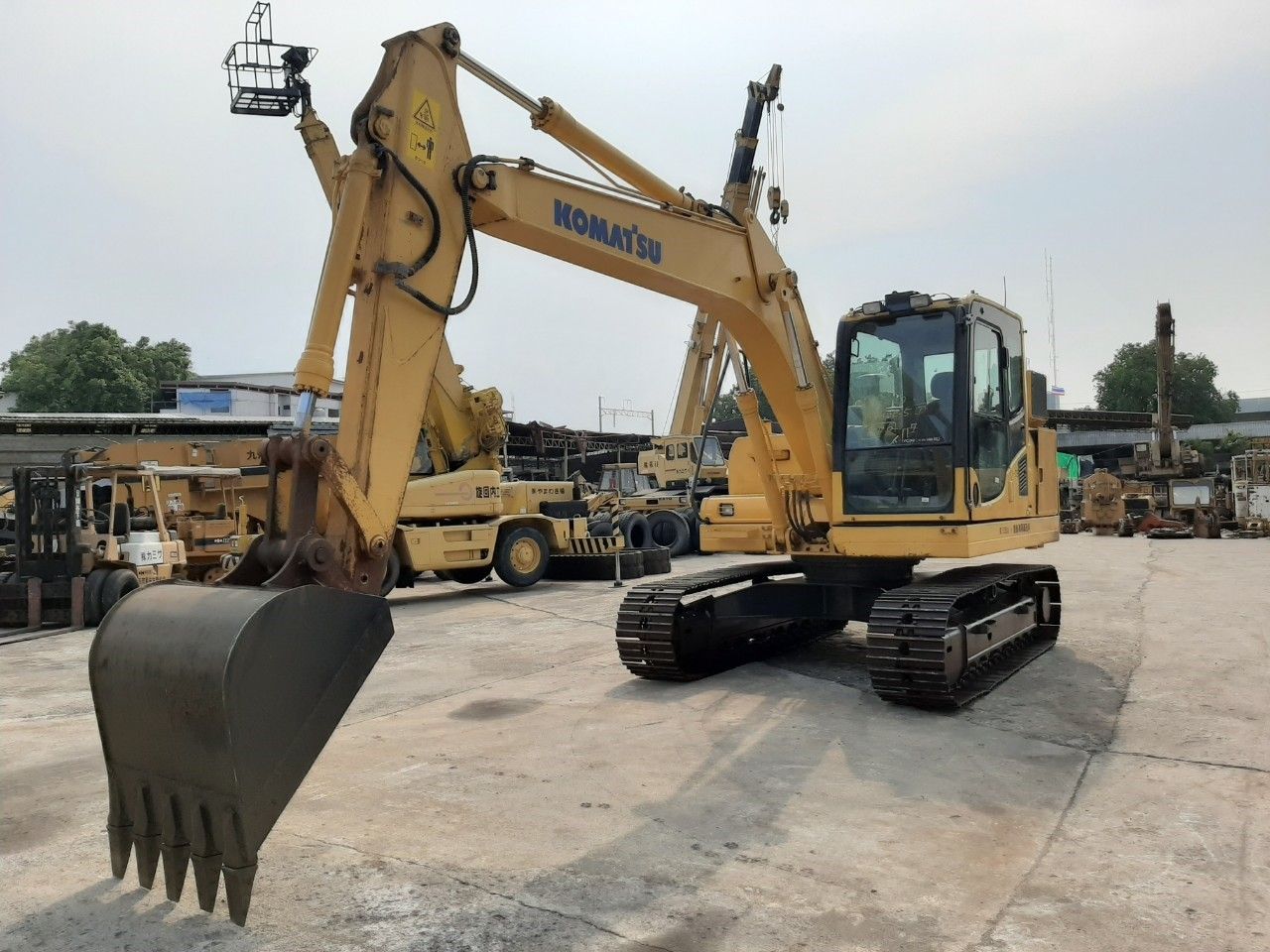รถขุด KOMATSU PC120-8 รถสวยพร้อมใช้งาน สอบถามเพิ่มเติมที่คุณชัญญา 0658844400, www.nmc99.com รถขุด KOMATSU PC120-8 รถสวยพร้อมใช้งาน สอบถามเพิ่มเติมที่คุณชัญญา 0658844400, www.nmc99.com