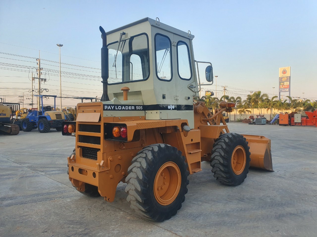 รถตัก KOMATSU 505 พร้อมใช้งาน