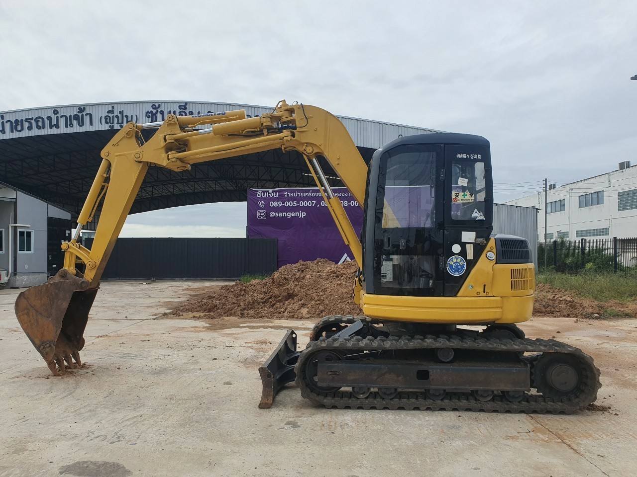 รถขุด KOMATSU PC75UU-2 พร้อมใช้งาน รายละเอียดสอบถามที่คุณชัญญา 0658844400, www.nmc99.com