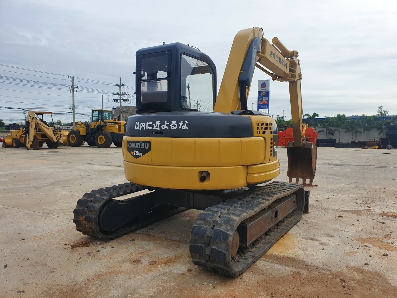 รถขุด KOMATSU PC75UU-2 พร้อมใช้งาน รายละเอียดสอบถามที่คุณชัญญา 0658844400, www.nmc99.com รถขุด KOMATSU PC75UU-2 พร้อมใช้งาน รายละเอียดสอบถามที่คุณชัญญา 0658844400, www.nmc99.com