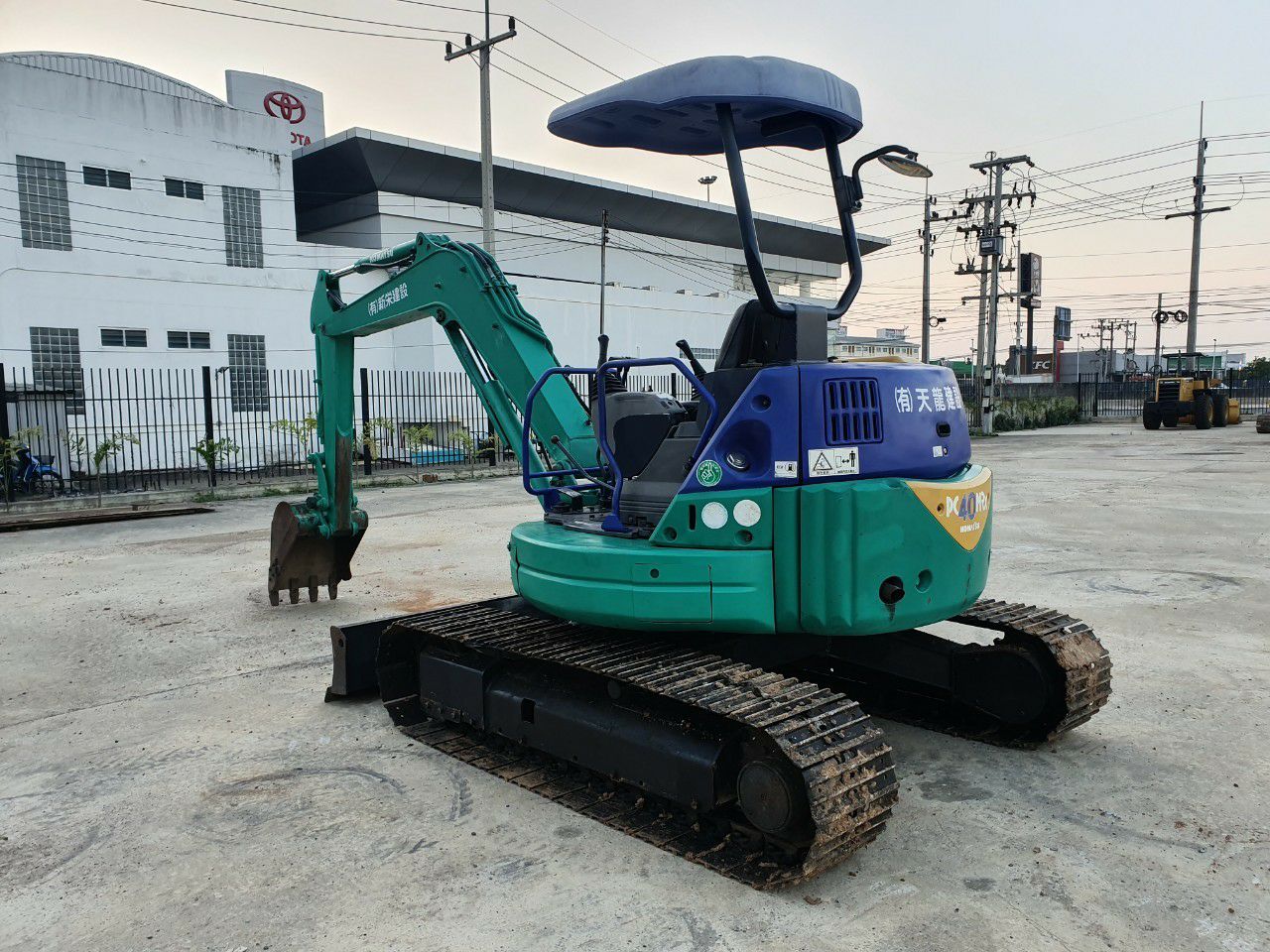 รถขุด KOMATSU PC40MR พร้อมใช้งาน สวยมาก สอบถามเพิ่มเติมที่คุณชัญญา 0658844400, www.nmc99.com รถขุด KOMATSU PC40MR พร้อมใช้งาน สวยมาก สอบถามเพิ่มเติมที่คุณชัญญา 0658844400, www.nmc99.com
