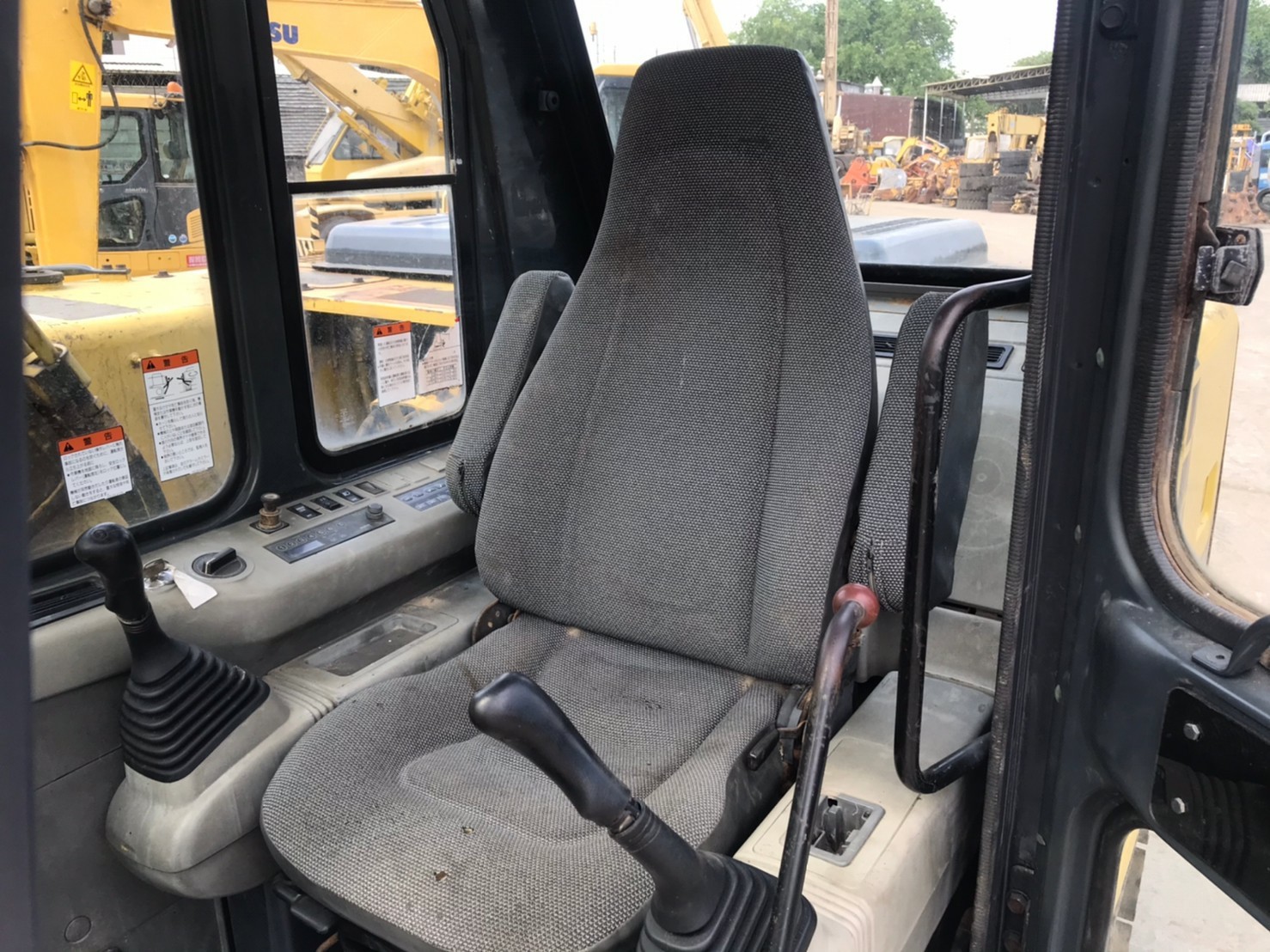 รถขุด KOMATSU PC120-6 พร้อมใช้งาน