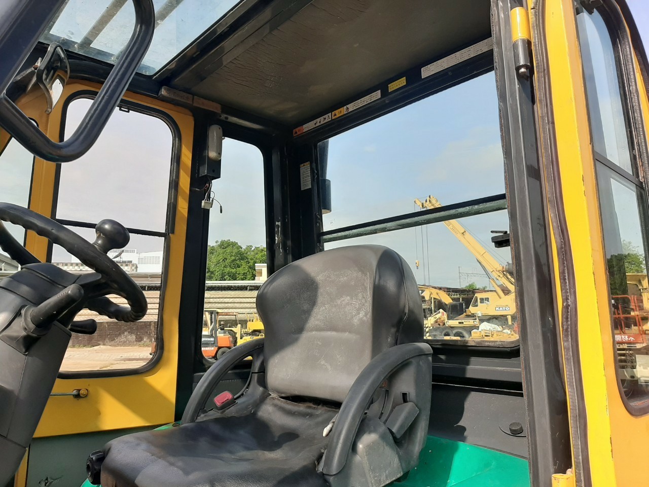 รถโฟลคลีฟท์ KOMATSU FD35-10 เสา 4 เมตร รายละเอียดสอบถามที่คุณชัญญา 0658844400, www.nmc99.com
