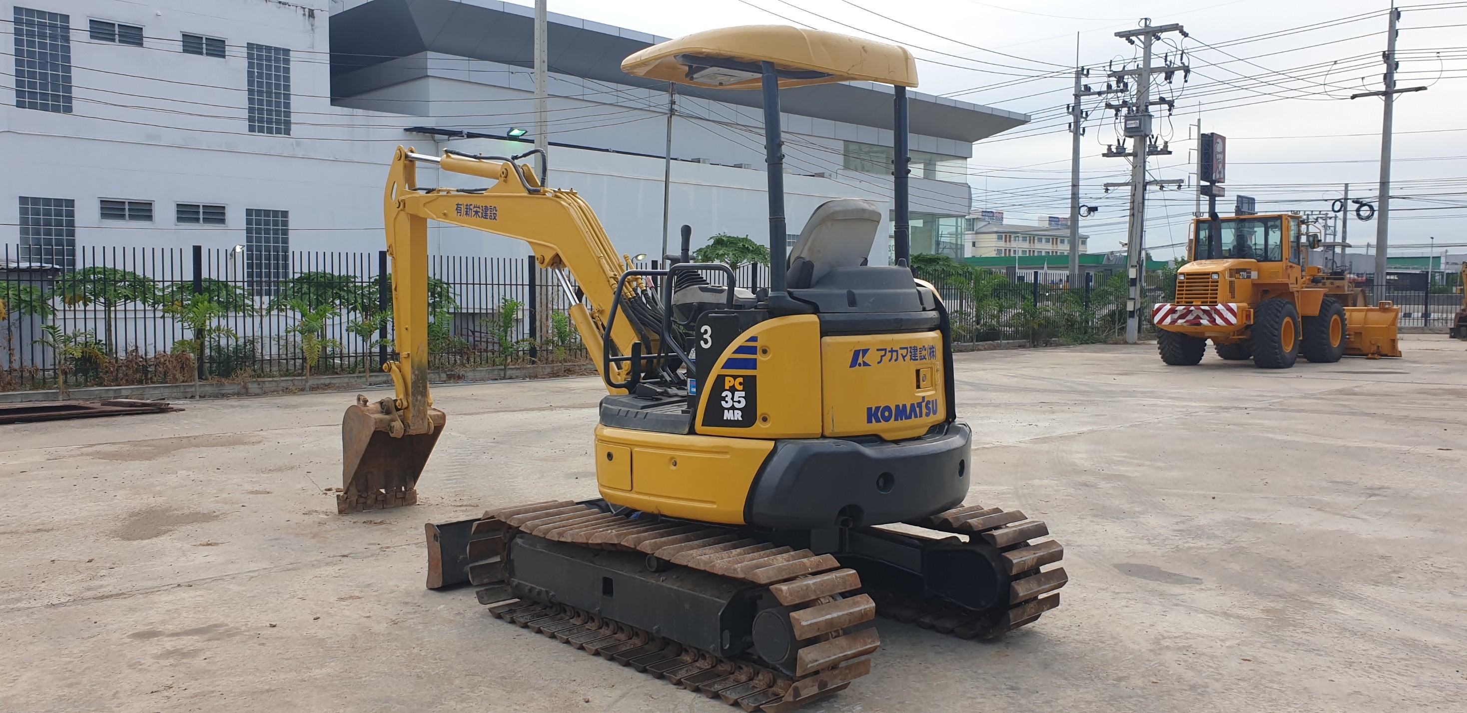 รถขุด KOMATSU PC35MR-3 เก๋งสวยพร้อมใช้งาน รายละเอียดสอบถามที่คุณชัญญา 0658844400, www.nmc99.com รถขุด KOMATSU PC35MR-3 เก๋งสวยพร้อมใช้งาน รายละเอียดสอบถามที่คุณชัญญา 0658844400, www.nmc99.com