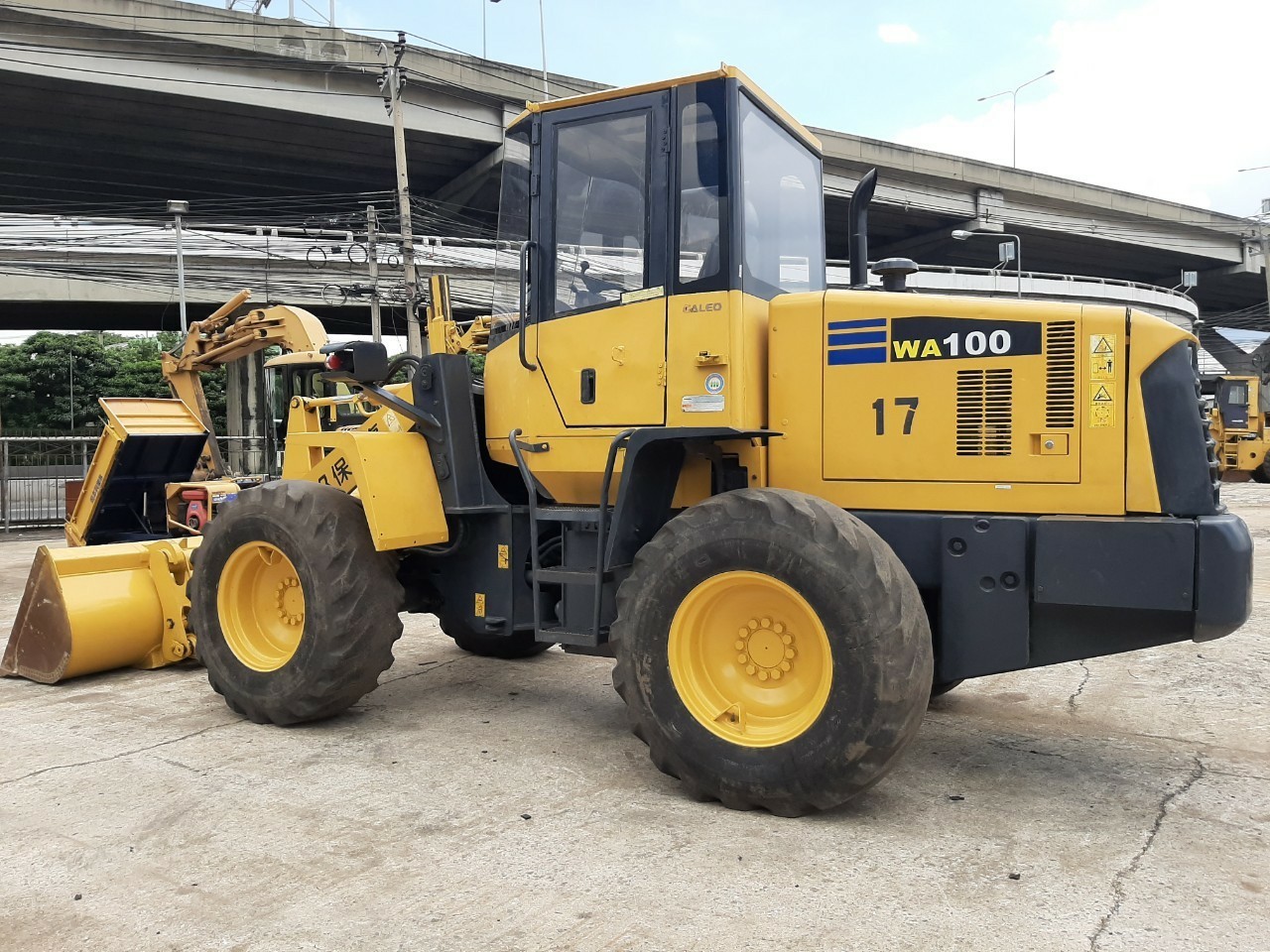 รถตัก KOMATSU WA100-5 รถสวยมาก รถตัก KOMATSU WA100-5 รถสวยมาก