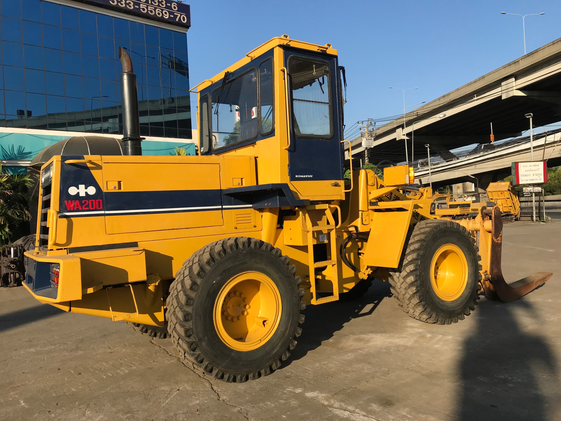 รถตัก KOMATSU WA200-1 ราคากันเอง สภาพเดิมๆจากนอก รถตัก KOMATSU WA200-1 ราคากันเอง สภาพเดิมๆจากนอก