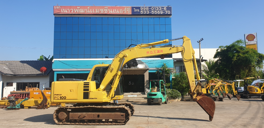 รถขุด KOMATSU PC100-6 พร้อมวินลากไม้ สอบถามรายละเอียดที่คุณชัญญา 0658844400, www.nmc99.com