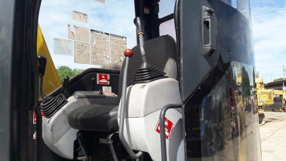 รถขุด KOMATSU PC75UU-2 สภาพเดิมๆ บูมสไลด์ สอบถามเพิ่มเติมที่คุณชัญญา 0658844400, www.nmc99.com รถขุด KOMATSU PC75UU-2 สภาพเดิมๆ บูมสไลด์ สอบถามเพิ่มเติมที่คุณชัญญา 0658844400, www.nmc99.com