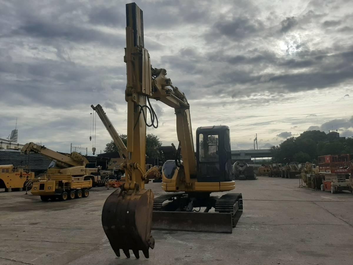 รถขุด KOMATSU PC75UU-2 แขนยืดได้ สอบถามเพิ่มเติมที่คุณชัญญา 0658844400, www.nmc99.com