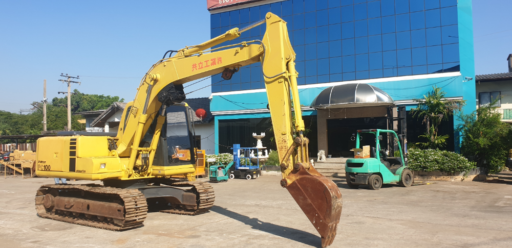 รถขุด KOMATSU PC100-6 พร้อมวินลากไม้ สอบถามรายละเอียดที่คุณชัญญา 0658844400, www.nmc99.com รถขุด KOMATSU PC100-6 พร้อมวินลากไม้ สอบถามรายละเอียดที่คุณชัญญา 0658844400, www.nmc99.com