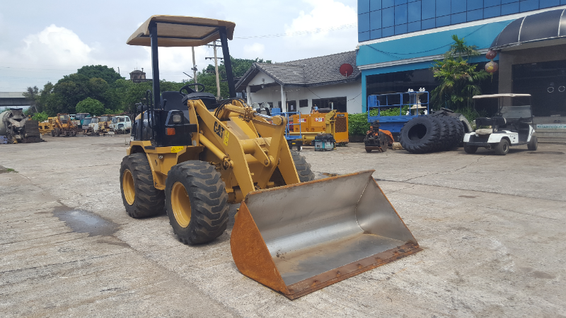 รถตัก CAT 902B มาใหม่ใช้งานมาน้อย สอบถามเพิ่มเติมที่คุณชัญญา 0658844400, www.nmc99.com รถตัก CAT 902B มาใหม่ใช้งานมาน้อย สอบถามเพิ่มเติมที่คุณชัญญา 0658844400, www.nmc99.com
