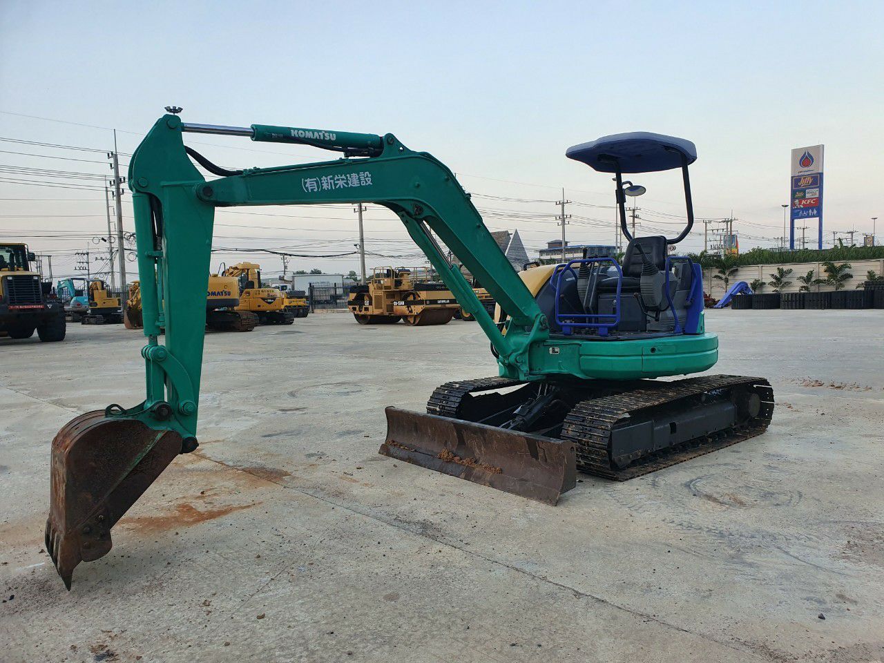 รถขุด KOMATSU PC40MR พร้อมใช้งาน สวยมาก สอบถามเพิ่มเติมที่คุณชัญญา 0658844400, www.nmc99.com รถขุด KOMATSU PC40MR พร้อมใช้งาน สวยมาก สอบถามเพิ่มเติมที่คุณชัญญา 0658844400, www.nmc99.com