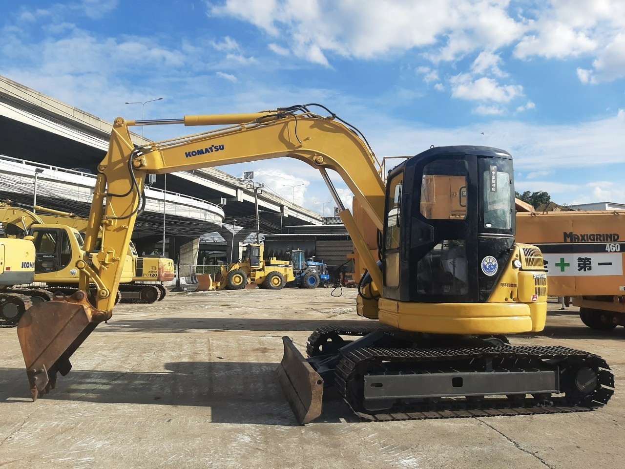 รถขุด KOMATSU PC75US มาใหม่ สอบถามเพิ่มเติมที่คุณชัญญา 0658844400, www.nmc99.com