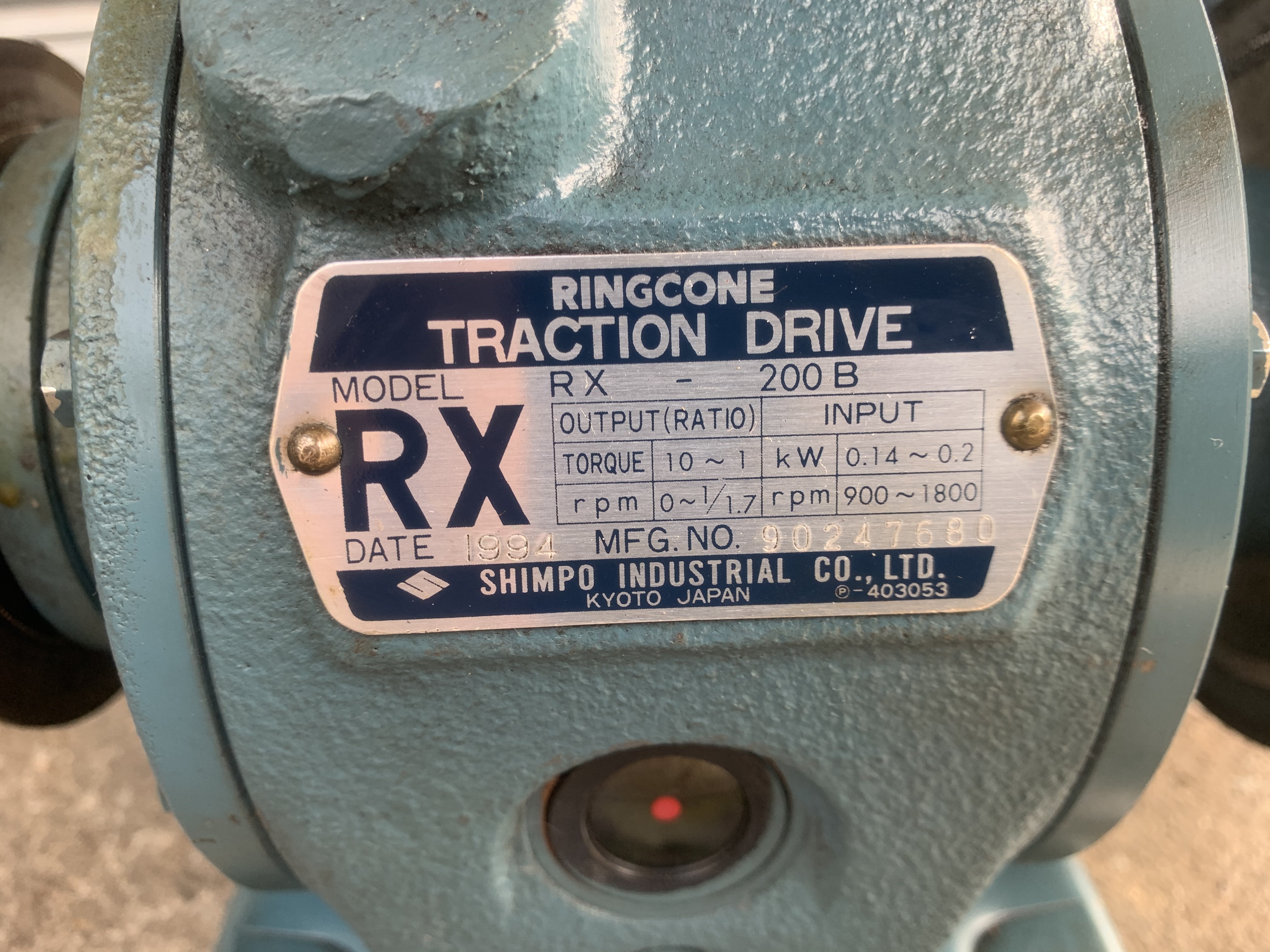 ขายหัวเกียร์ปรับรอบ Shimpo Traction drive RX-200B ** หายากมากๆครับ ** made in Japan สภาพสวยใหม่มาก พร้อมใช้งาน ดัดแปลงใช้งานได้หลายรูปแบบ มี 2ตัวครับ