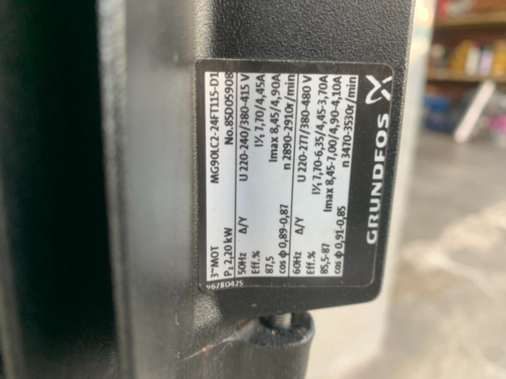 ขายปั๊มน้ำแรงดันสูงทรงตั้ง Grundfos 3HP. 220/380V ขนาดท่อ 2.5 นิ้ว สภาพสวยใหม่มาก หมุนนิ่ม พร้อมใช้งาน มี 2ตัวครับ