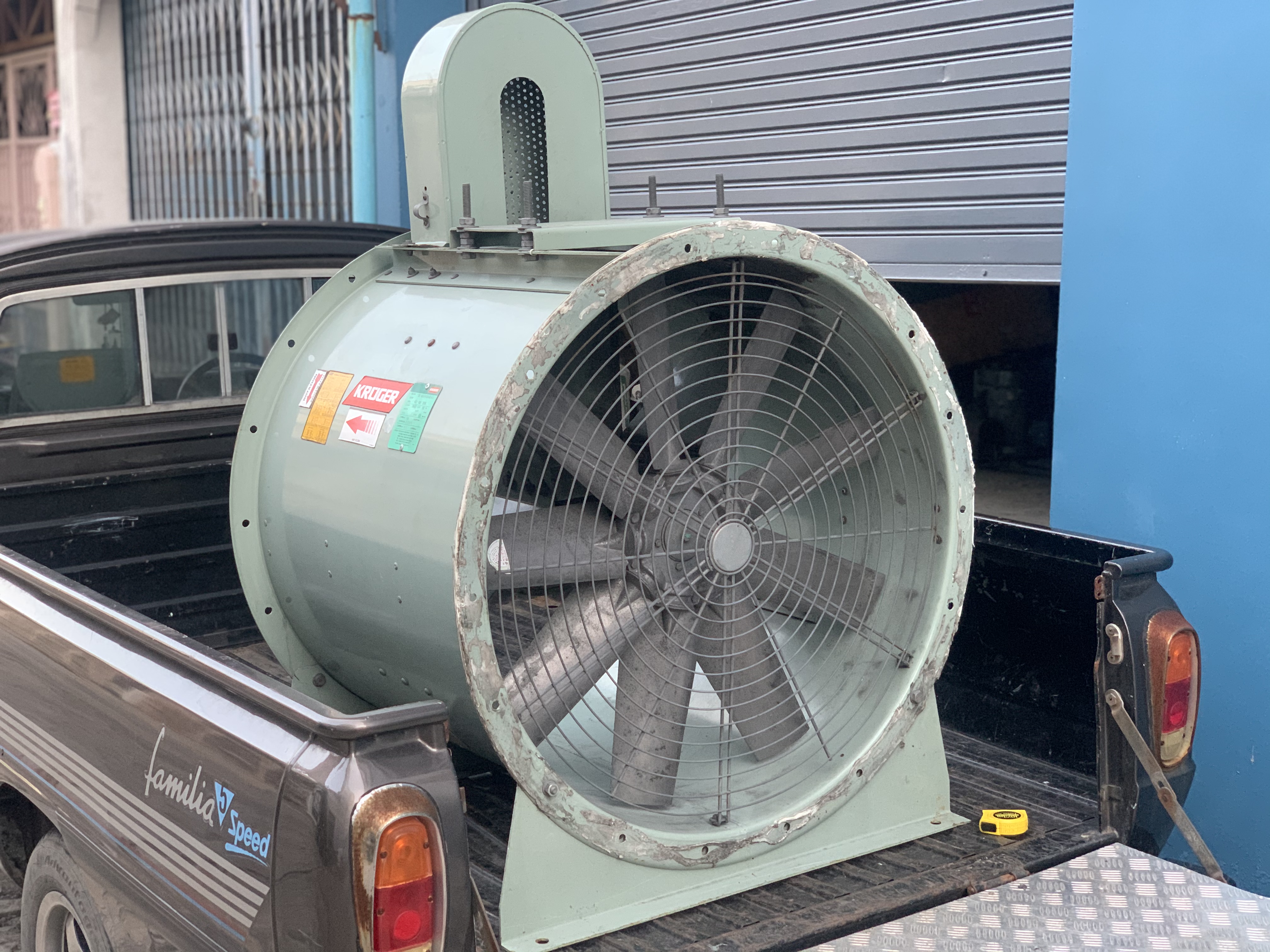 ขายโครงพัดลมท่อ-ถัง Kruger เดิมใส่กับมอเตอร์ขนาด 3HP. สภาพสวยใหม่มาก ใบพัดอลูมิเนียม หมุนนิ่ม พร้อมใช้งาน(ใส่มอเตอร์ หรือเครื่องยนต์ได้เลยครับ) ขายโครงพัดลมท่อ-ถัง Kruger เดิมใส่กับมอเตอร์ขนาด 3HP. สภาพสวยใหม่มาก ใบพัดอลูมิเนียม หมุนนิ่ม พร้อมใช้งาน(ใส่มอเตอร์ หรือเครื่องยนต์ได้เลยครับ)