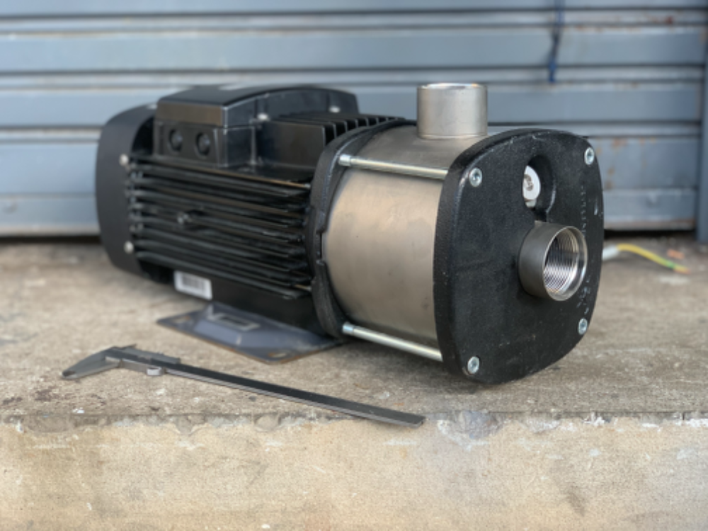 ขายปั๊มน้ำมัลติสเตจใบพัดสแตนเลส Grundfos 3HP. 220/380V สภาพสวยใหม่มาก ขนาดเข้า 1.5นิ้ว ออก 1.5นิ้ว หมุนนิ่ม พร้อมใช้งาน ขายปั๊มน้ำมัลติสเตจใบพัดสแตนเลส Grundfos 3HP. 220/380V สภาพสวยใหม่มาก ขนาดเข้า 1.5นิ้ว ออก 1.5นิ้ว หมุนนิ่ม พร้อมใช้งาน