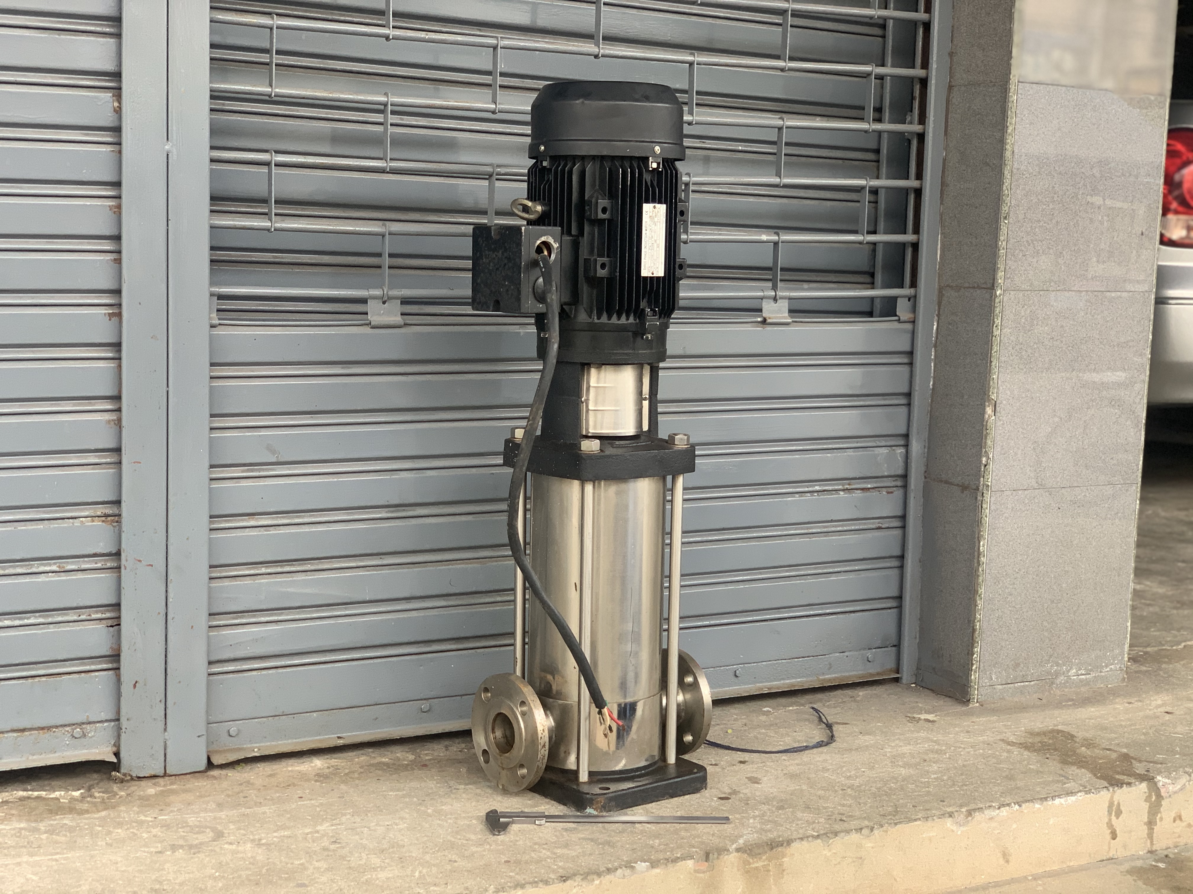 ขายปั๊มน้ำแรงดันสูงทรงตั้งสเเตนเลส Stac 4HP. 220/380V ขนาดท่อ 2นิ้ว แรงดันสูงส่งไกล สภาพสวยใหม่มาก หมุนนิ่ม พร้อมใช้งาน