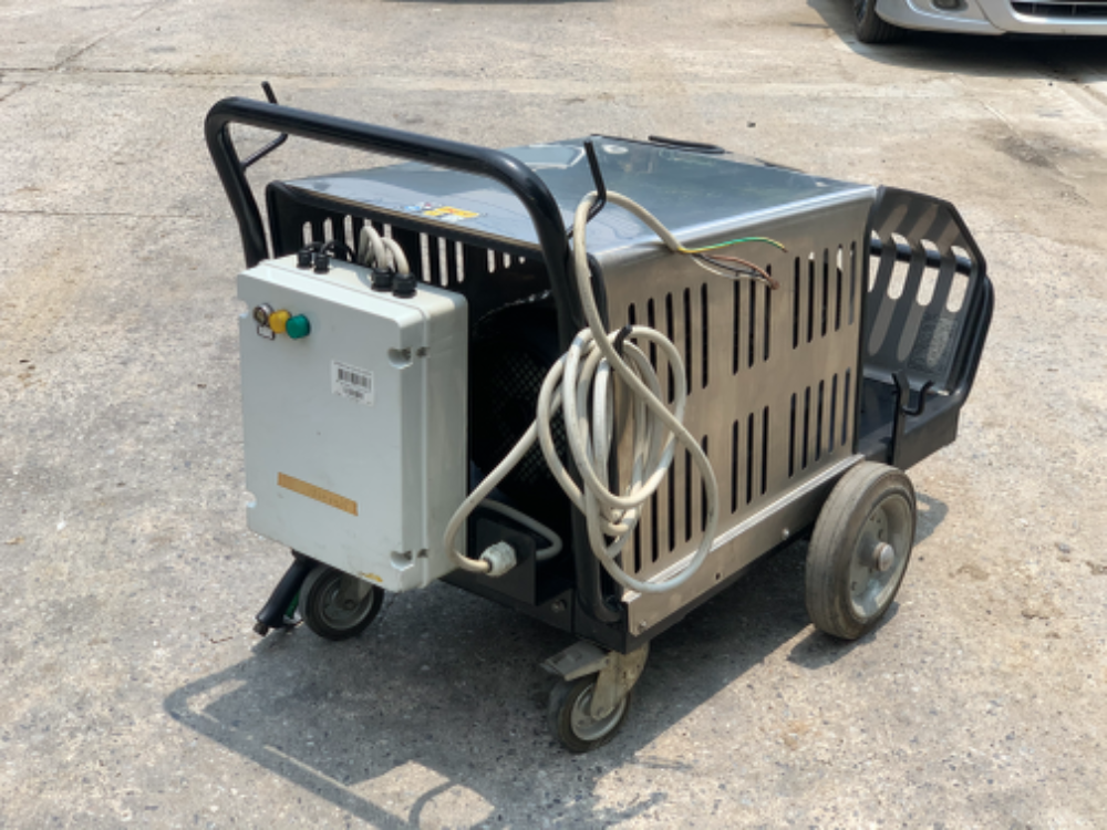 *** ของใหม่เก่าเก็บ*** เครื่องฉีดน้ำแรงดันสูง AR Annovi Reverberi ขนาด 20HP. 380V made in Italy สร้างแรงดันได้ถึง 350บาร์ แบบรถเข็น