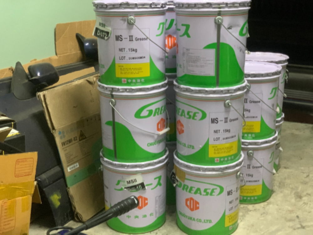 ขายจารบีเกรดคุณภาพสูง Chuoyuka made in Japan รุ่น MS2 เนื้อขาว ใช้ในงานอุตสาหกรรมประกอบรถยนต์ ของใหม่ ขายจารบีเกรดคุณภาพสูง Chuoyuka made in Japan รุ่น MS2 เนื้อขาว ใช้ในงานอุตสาหกรรมประกอบรถยนต์ ของใหม่