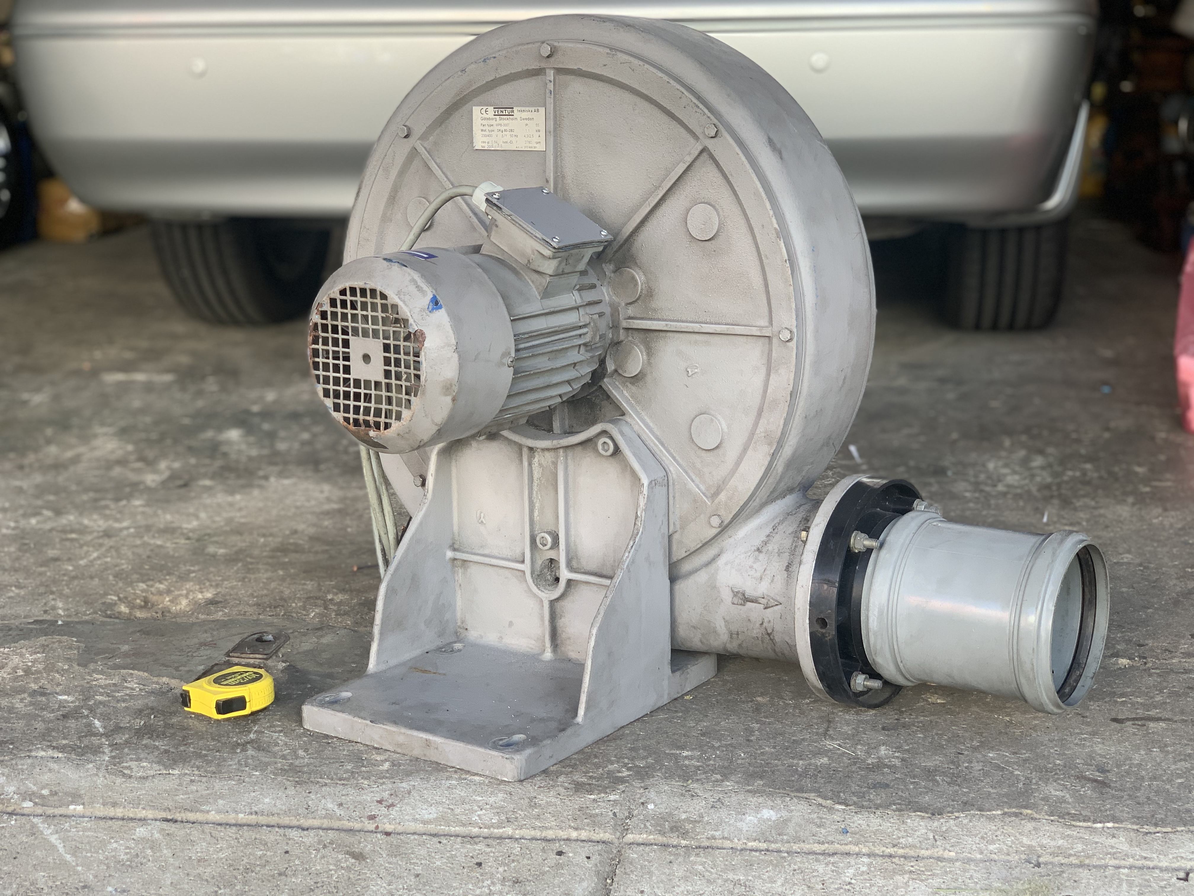 ขายโบลเวอร์ดูด-เป่าอากาศ Turbo fan Ventur 1.5HP. 220/380V made in Sweden ขนาดท่อ 5นิ้ว สภาพสวยใหม่มาก หมุนนิ่ม ให้ลมแรง ขายโบลเวอร์ดูด-เป่าอากาศ Turbo fan Ventur 1.5HP. 220/380V made in Sweden ขนาดท่อ 5นิ้ว สภาพสวยใหม่มาก หมุนนิ่ม ให้ลมแรง