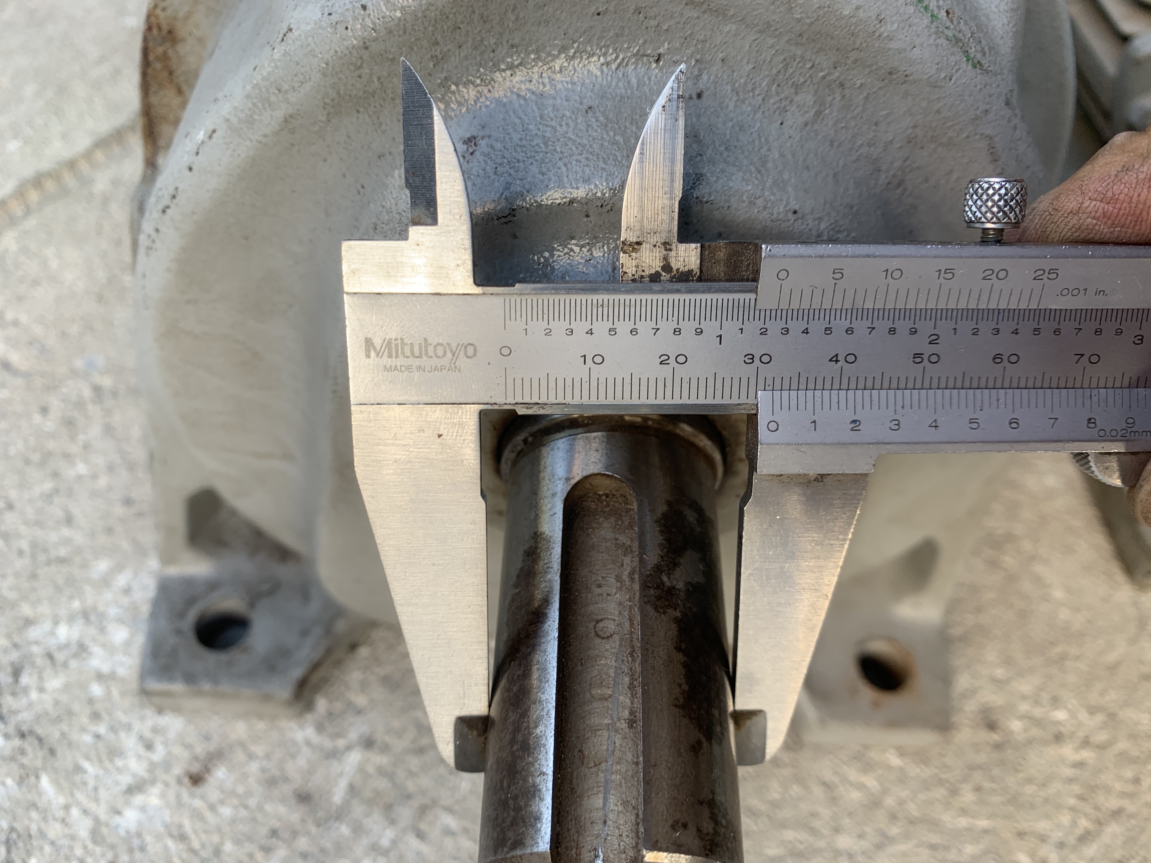 ขายมอเตอร์เกียร์ Hitachi 2HP. 220/380V made in Japan อัตราทด 1:14.5 เพลาออกประมาณ 100รอบต่อนาที *** ของใหม่เก่าเก็บไม่เคยใช้งาน *** เพลาใหญ่แรงบิดเยอะ สภาพสวย หมุนนิ่ม พร้อมใช้งาน มี 2ตัวครับ ขายมอเตอร์เกียร์ Hitachi 2HP. 220/380V made in Japan อัตราทด 1:14.5 เพลาออกประมาณ 100รอบต่อนาที *** ของใหม่เก่าเก็บไม่เคยใช้งาน *** เพลาใหญ่แรงบิดเยอะ สภาพสวย หมุนนิ่ม พร้อมใช้งาน มี 2ตัวครับ