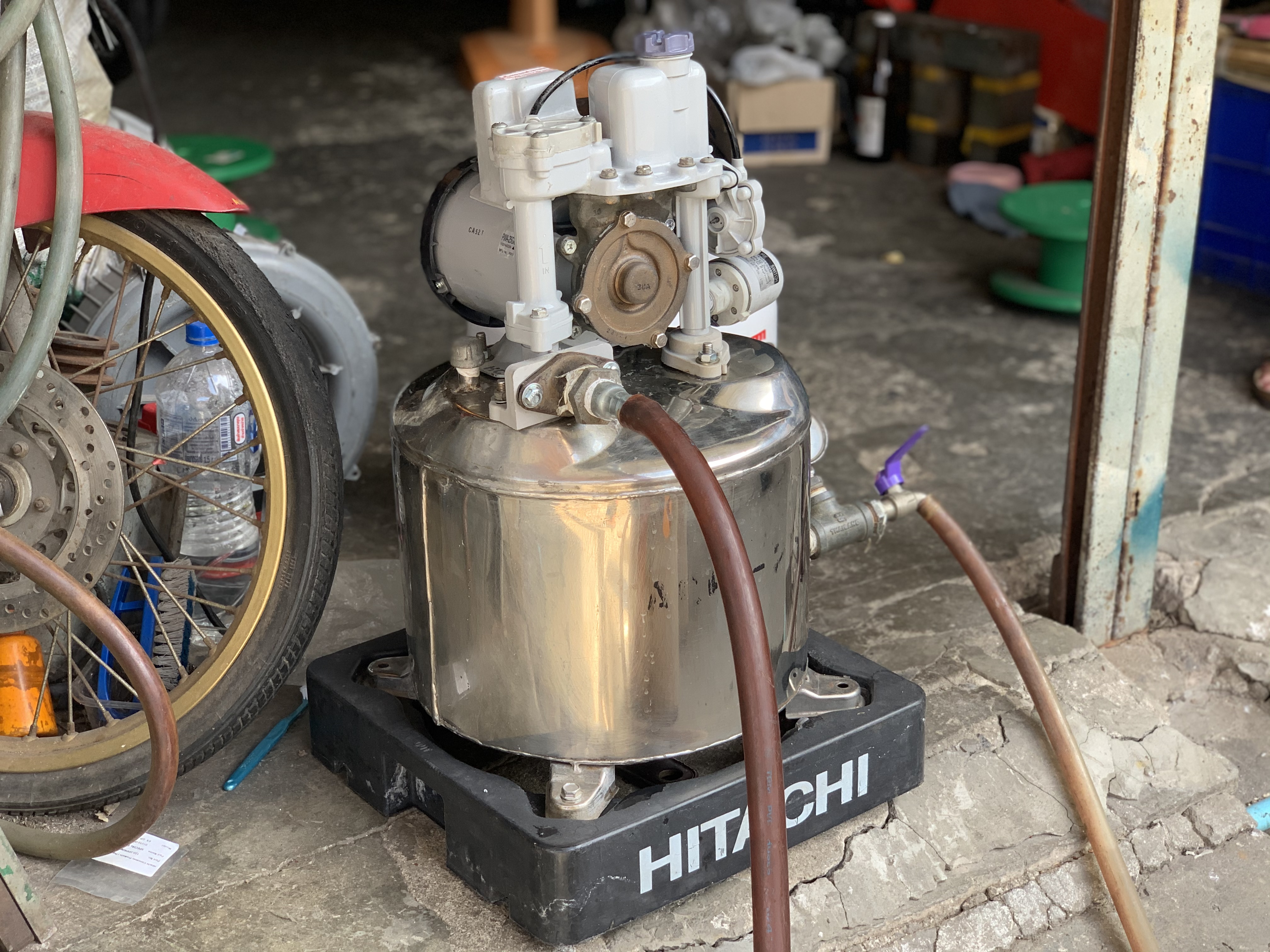 ขายปั๊มน้ำอัตโนมัติ Hitachi(ITC) 300W ถังสแตนเลส ใส่ฝาครอบของใหม่ให้ครับ หมุนนิ่ม พร้อมใช้งาน ไม่มีรั่วซึม ตรวจเช็คแรงดันเรียบร้อย พร้อมใช้งาน