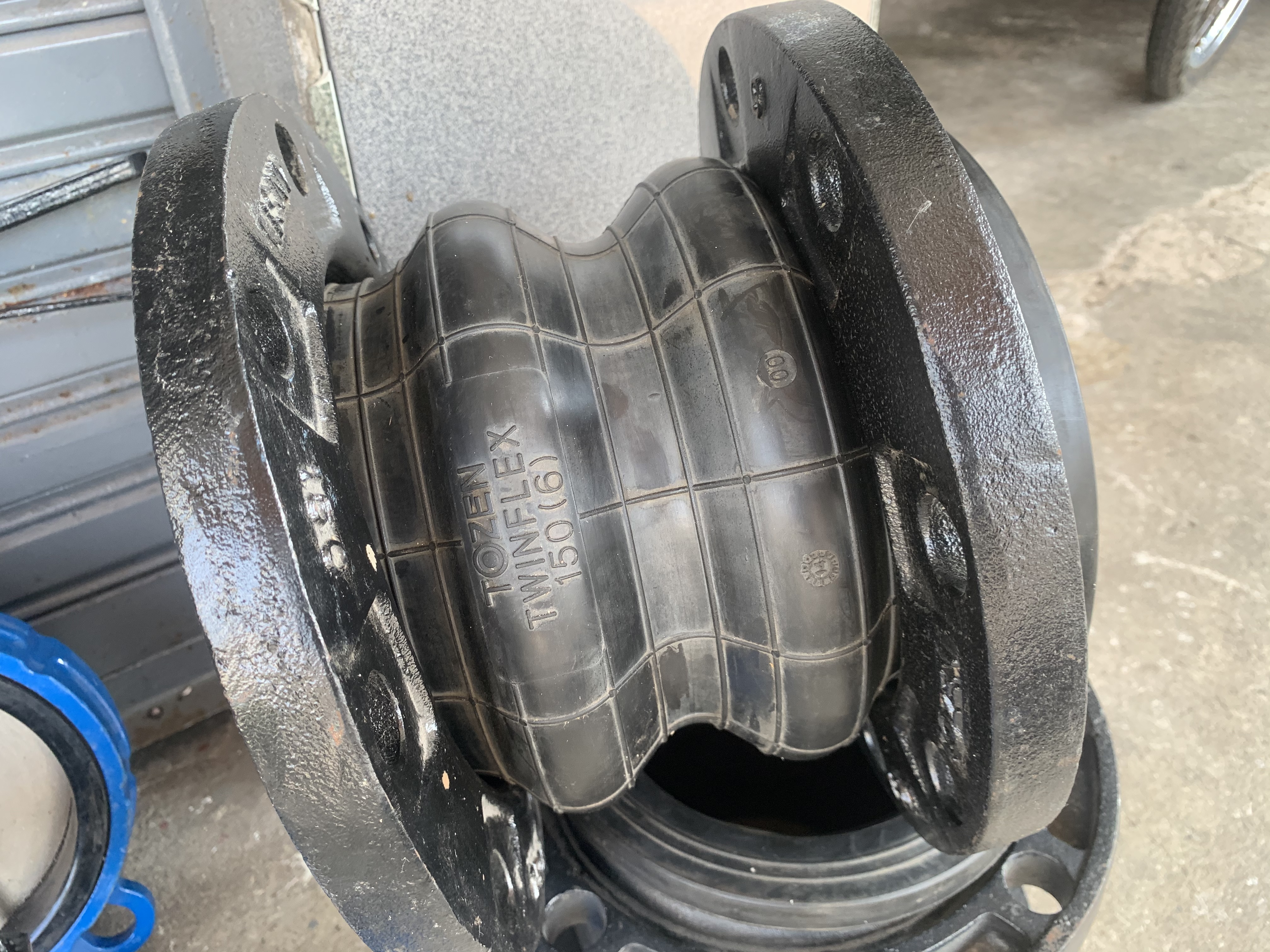 *** ของใหม่ไม่เคยใช้งาน *** ขายวาล์วผีเสื้อสแตนเลส+ข้อต่อกันสะบัด หลายขนาดครับ *** ของใหม่ไม่เคยใช้งาน *** ขายวาล์วผีเสื้อสแตนเลส+ข้อต่อกันสะบัด หลายขนาดครับ