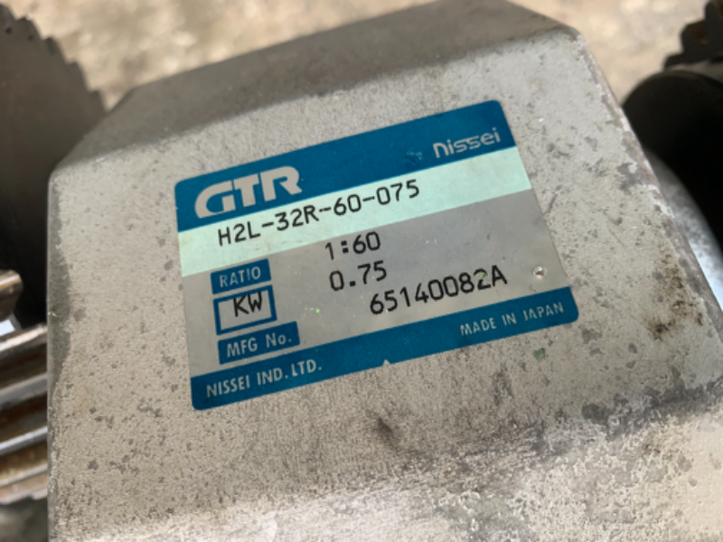 ขายหัวเกียร์ทดรอบ GTR อัตราทด 1:60 made in Japan สภาพสวยใหม่มาก หมุนนิ่ม แรงบิดเยอะ ดัดแปลงใช้งานได้หลายรูปแบบ พร้อมใช้งาน มี 2ตัวครับ ราคาตัวละ 2,800 บาท