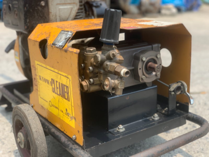 ขายชุดเครื่องปั๊มอัคฉีดแรงดันสูง Kyowa Cleaner 150Bar เครื่อง Robin EH30 made in Japan สภาพสวยเดิมๆ มาพร้อมรถเคลื่อนย้ายสะดวก พร้อมใช้งาน