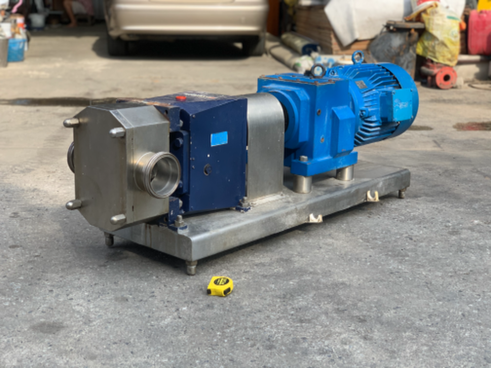 ขายชุดปั๊มดูดของเหนียวหัวสแตนเลส Inoxpa หัวสแตนเลส 316L made in Spain ขนาดท่อ 4นิ้ว(หายากครับ) ตัวใหญ่มาก ต่อแท่นพร้อมชุดมอเตอร์เกียร์ Flender 15HP. 380V สภาพสวย