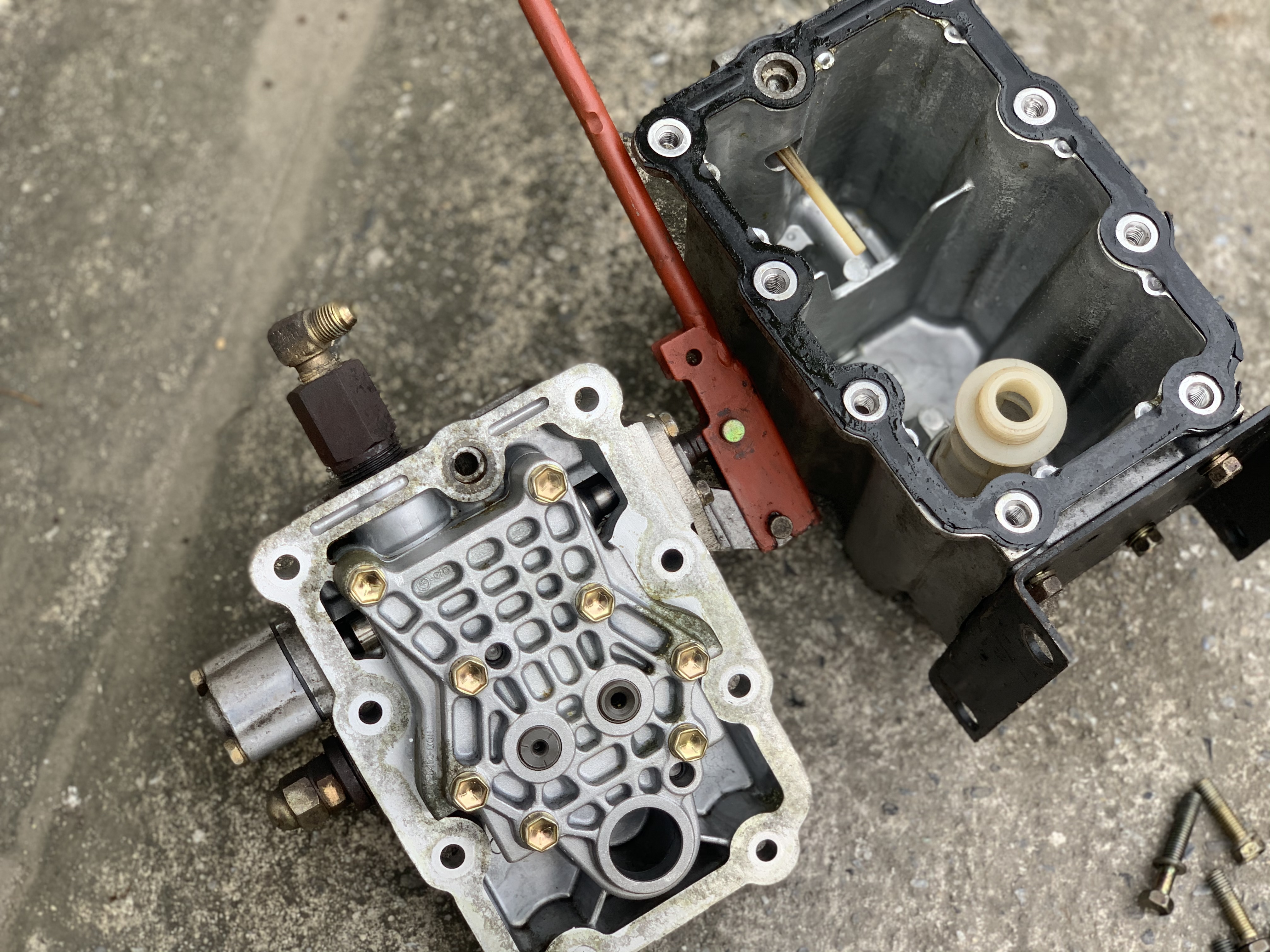 ขายชุดหัวปั๊มไฮโดรลิค พร้อมคอนโทรลมือโยก และถังน้ำมันในตัว made in Japan