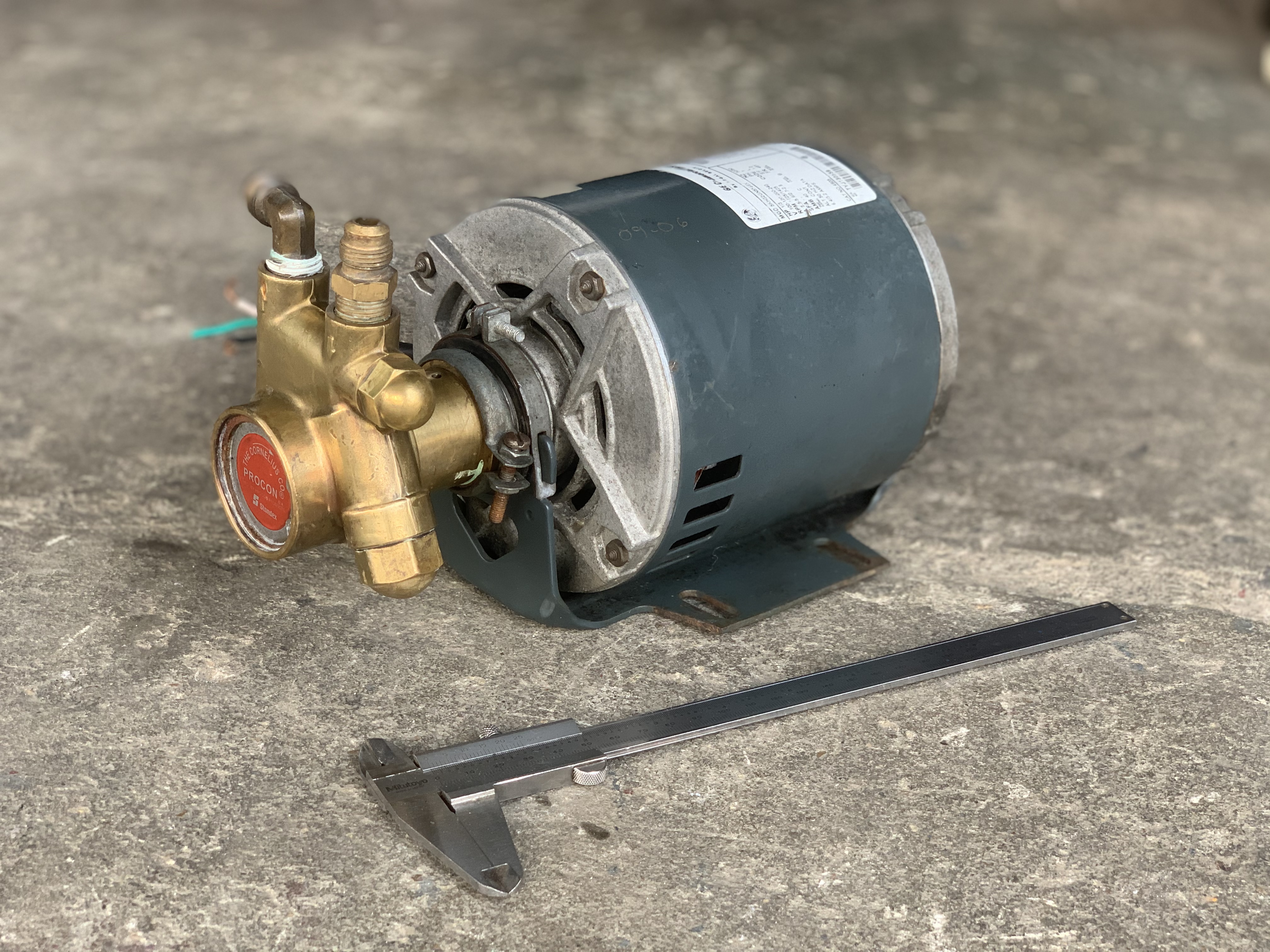 ขายปั๊ม Procon pump made in USA. ขนาด 1/3HP. 220V ไฟบ้าน หายาก หัวปั๊มทองเหลือง ใช้ในงานอุตสาหกรรมอาหาร หรือน้ำร้อนต่างๆ งานพ่นละอองน้ำ ระบบงานหล่อเย็น