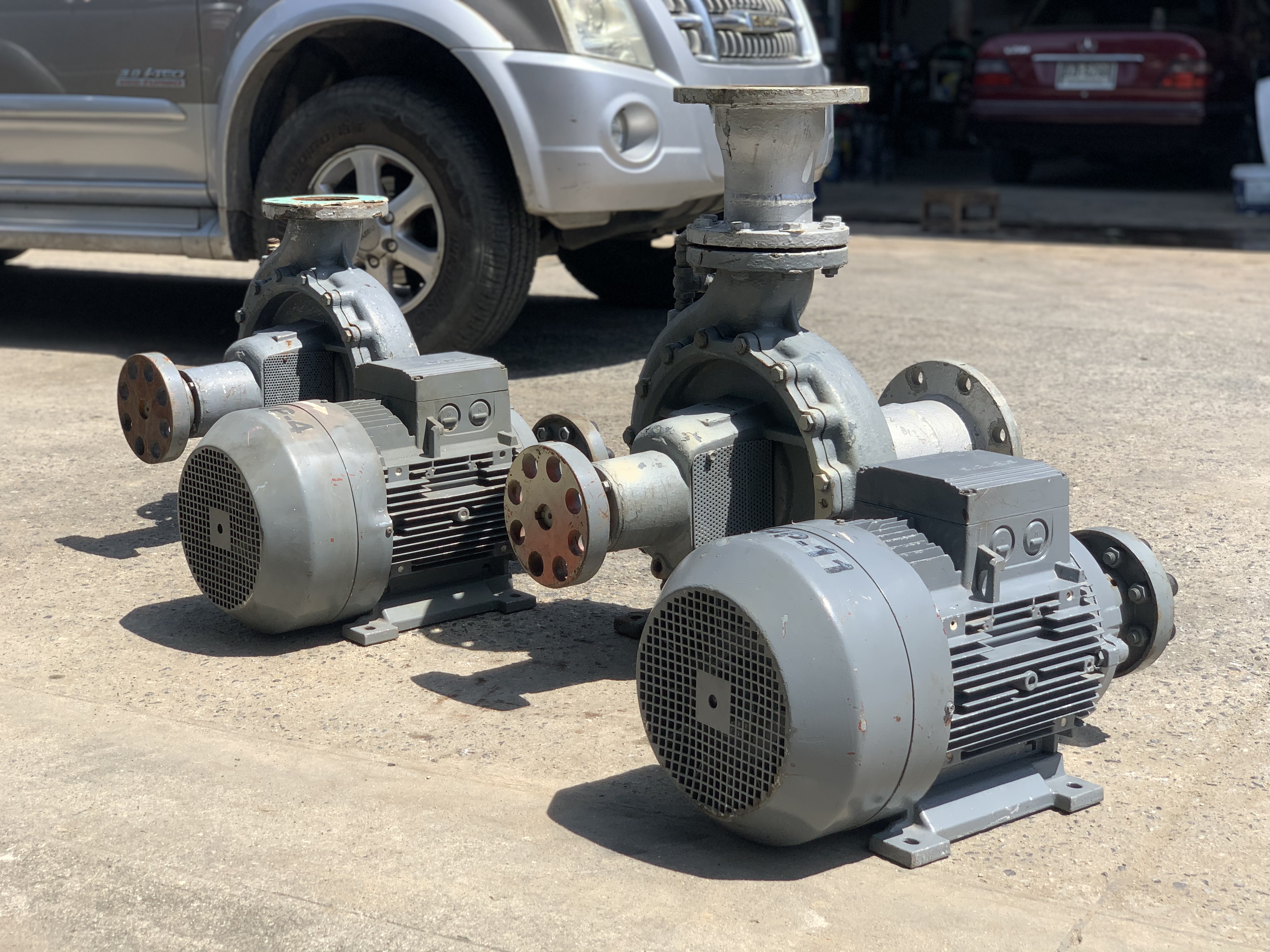 ขายหัวปั๊มน้ำหอยโข่ง Kawamoto GD 125x100 4ME15 ขนาดเข้า 5นิ้ว ออก 4นิ้ว ใบพัดเหล็กหล่อ made in Japan รุ่นใบพัดใหญ่ ส่งน้ำไกล พร้อมมอเตอร์ Siemens 20HP. 380V 1450rpm. สภาพสวย หมุนนิ่มเดิมๆ พร้อมใช้งาน มี 3ชุดครับ