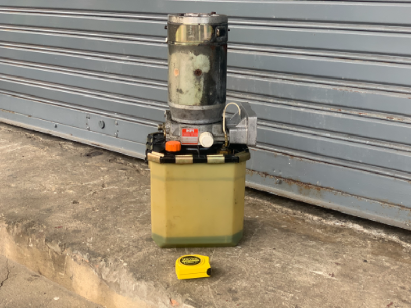 ขายชุดปั๊มน้ำมันไฮโดรลิค HPI ขนาด 3Kw. 24Vdc made in France สภาพสวย ตัวใหญ่ อุปกรณ์ติดตัวครบ พร้อมใช้งาน ขายชุดปั๊มน้ำมันไฮโดรลิค HPI ขนาด 3Kw. 24Vdc made in France สภาพสวย ตัวใหญ่ อุปกรณ์ติดตัวครบ พร้อมใช้งาน