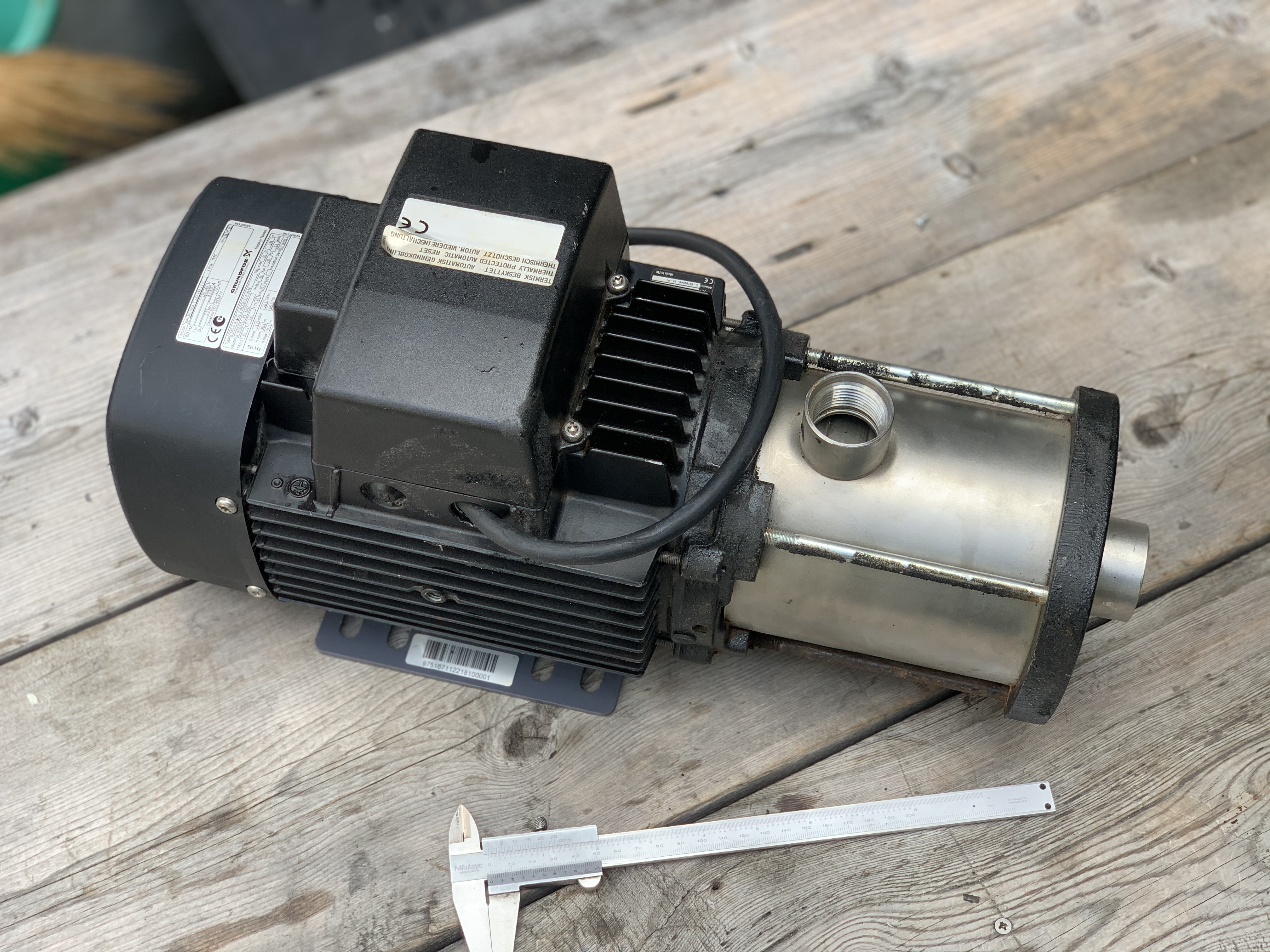 ขายปั๊มน้ำหัวสแตนเลสแรงดันสูง Grundfos 1.74HP. 220V ไฟบ้าน รุ่นนี้หายากครับ สภาพสวยใหม่มาก หมุนนิ่มเดิมๆ พร้อมใช้งาน ราคา 6,800 บาท ขายปั๊มน้ำหัวสแตนเลสแรงดันสูง Grundfos 1.74HP. 220V ไฟบ้าน รุ่นนี้หายากครับ สภาพสวยใหม่มาก หมุนนิ่มเดิมๆ พร้อมใช้งาน ราคา 6,800 บาท