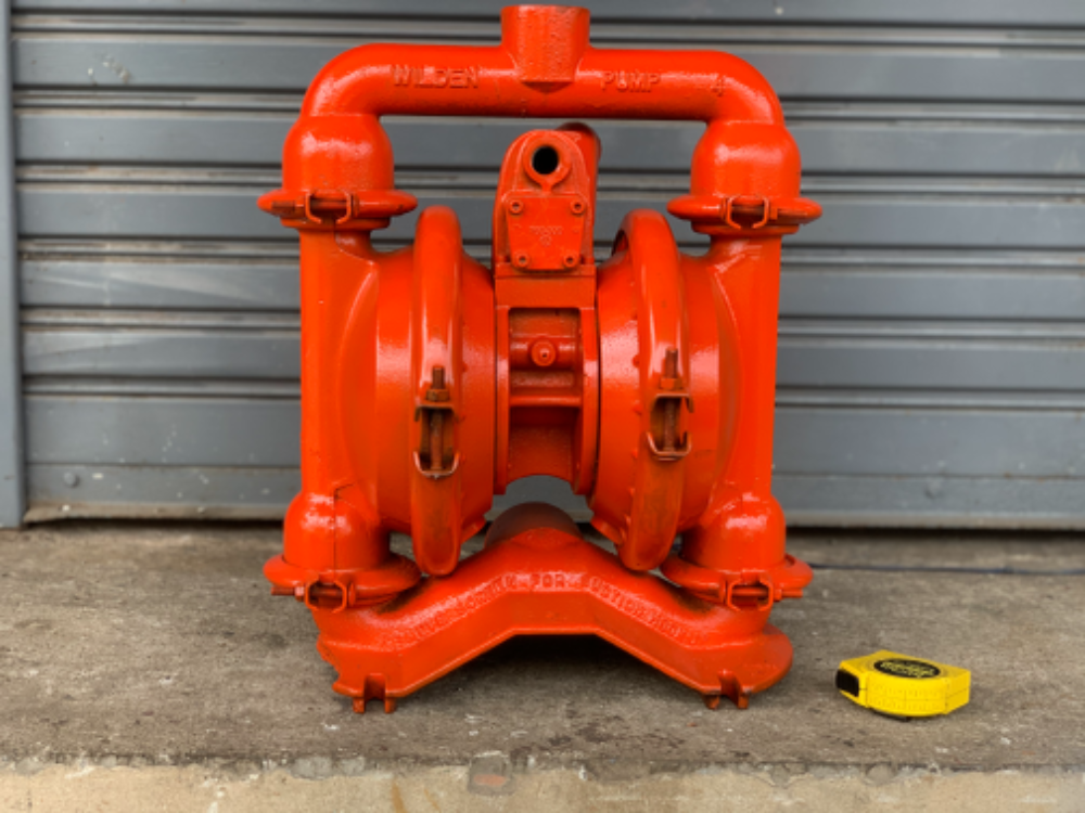 ขายปั๊มไดอะแฟรม Wilden pump made in USA.  ขนาดท่อ 1.5นิ้ว สภาพสวยเดิมๆ(ทำสีใหม่) ดูดแรง พร้อมใช้งาน