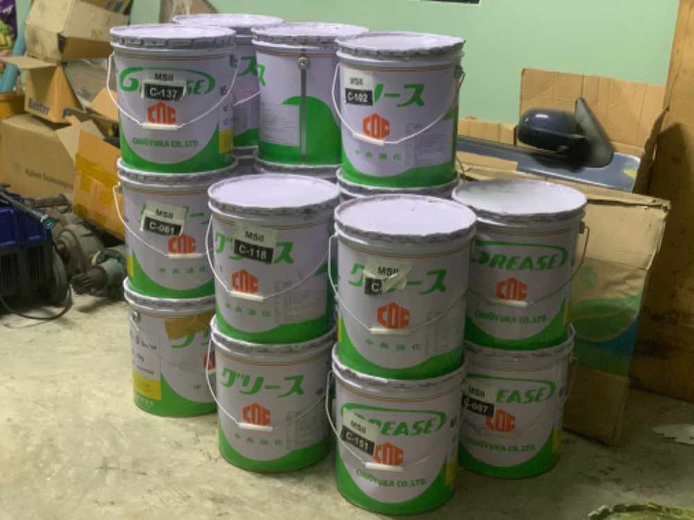 ขายจารบีเกรดคุณภาพสูง Chuoyuka made in Japan รุ่น MS2 เนื้อขาว ใช้ในงานอุตสาหกรรมประกอบรถยนต์ ของใหม่