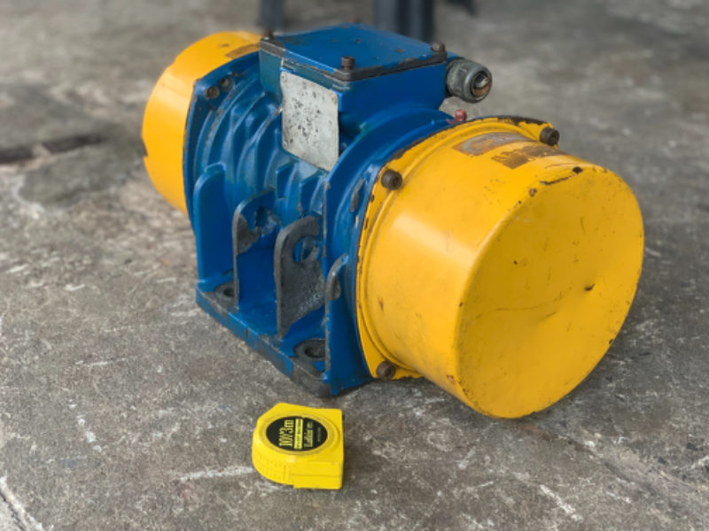 ขายมอเตอร์สั่น-เขย่า Visam 950W 380V made in Italy สภาพเดิมๆ ตัวใหญ่ สั่นแรง หมุนนิ่ม พร้อมใช้งาน ขายมอเตอร์สั่น-เขย่า Visam 950W 380V made in Italy สภาพเดิมๆ ตัวใหญ่ สั่นแรง หมุนนิ่ม พร้อมใช้งาน