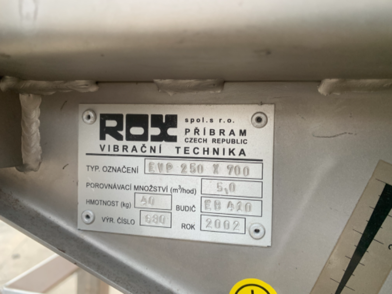 ขายชุดเครื่องสั่น-เขย่าลำเลียงวัตถุต่างๆ Rox Vibration 220V ไฟบ้าน made in Czech Republic โครงสร้างสแตนเลส 316L ปรับระดับแรงสั่นได้ ขายชุดเครื่องสั่น-เขย่าลำเลียงวัตถุต่างๆ Rox Vibration 220V ไฟบ้าน made in Czech Republic โครงสร้างสแตนเลส 316L ปรับระดับแรงสั่นได้