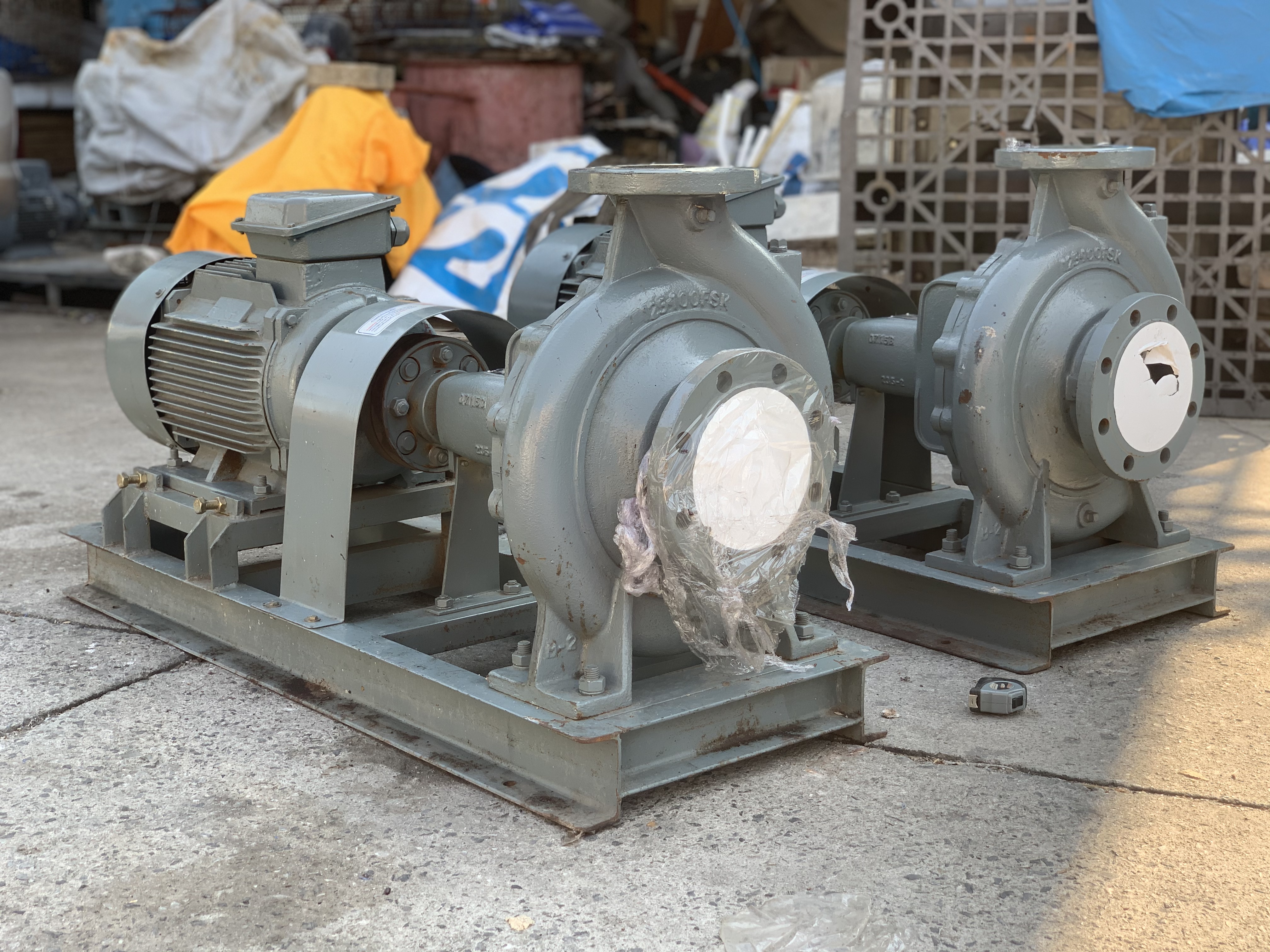 ขายชุดปั๊มน้ำหอยโข่ง Ebara 125x100FSK ชนมอเตอร์ 20HP. 380V *** ของใหม่เก่าเก็บไม่เคยใช้งาน *** ใบพัดทองเหลือง รุ่นใบเต็มใส่ได้ถึง 25HP. ขนาดเข้า 5นิ้ว ออก 4นิ้ว หมุนนิ่ม พร้อมใช้งาน มี 2ชุดครับ ขายชุดปั๊มน้ำหอยโข่ง Ebara 125x100FSK ชนมอเตอร์ 20HP. 380V *** ของใหม่เก่าเก็บไม่เคยใช้งาน *** ใบพัดทองเหลือง รุ่นใบเต็มใส่ได้ถึง 25HP. ขนาดเข้า 5นิ้ว ออก 4นิ้ว หมุนนิ่ม พร้อมใช้งาน มี 2ชุดครับ