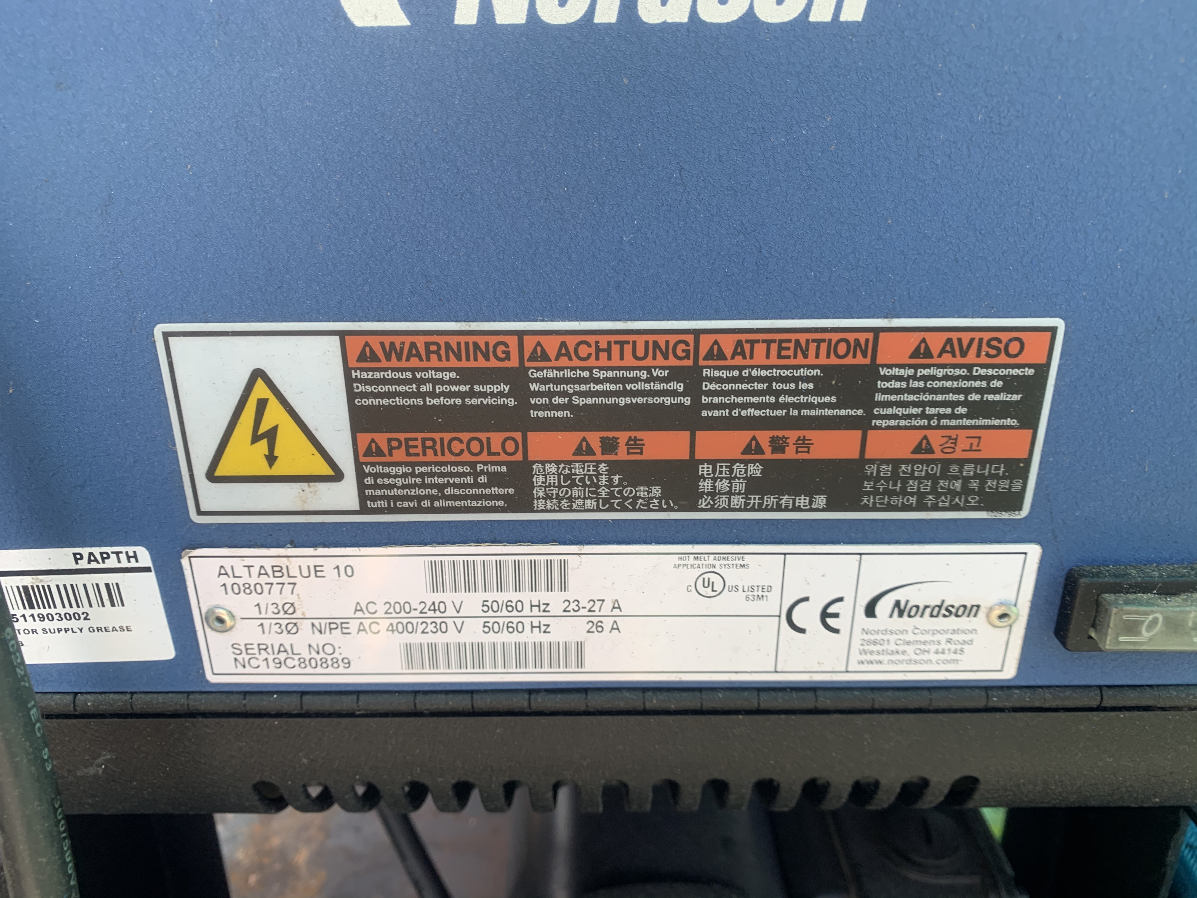 เครื่องฉีดกาวร้อน Nordson Altablue10TT 220V ไฟบ้าน  สภาพสวยใหม่มาก มาพร้อมโต๊ะเคลื่อนย้าย พร้อมใช้งาน