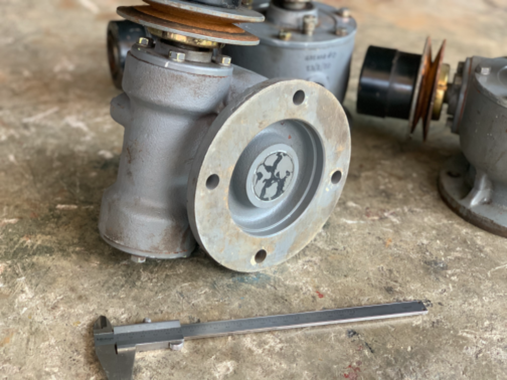 ขายหัวเกียร์ทดรอบ อัตราทด 1:50 made in Japan เพลาออก 1นิ้ว หมุนนิ่ม แรงบิดเยอะ สภาพสวย พร้อมใช้งาน มี 3ตัวครับ ราคาตัวละ 2,800 บาท ขายหัวเกียร์ทดรอบ อัตราทด 1:50 made in Japan เพลาออก 1นิ้ว หมุนนิ่ม แรงบิดเยอะ สภาพสวย พร้อมใช้งาน มี 3ตัวครับ ราคาตัวละ 2,800 บาท