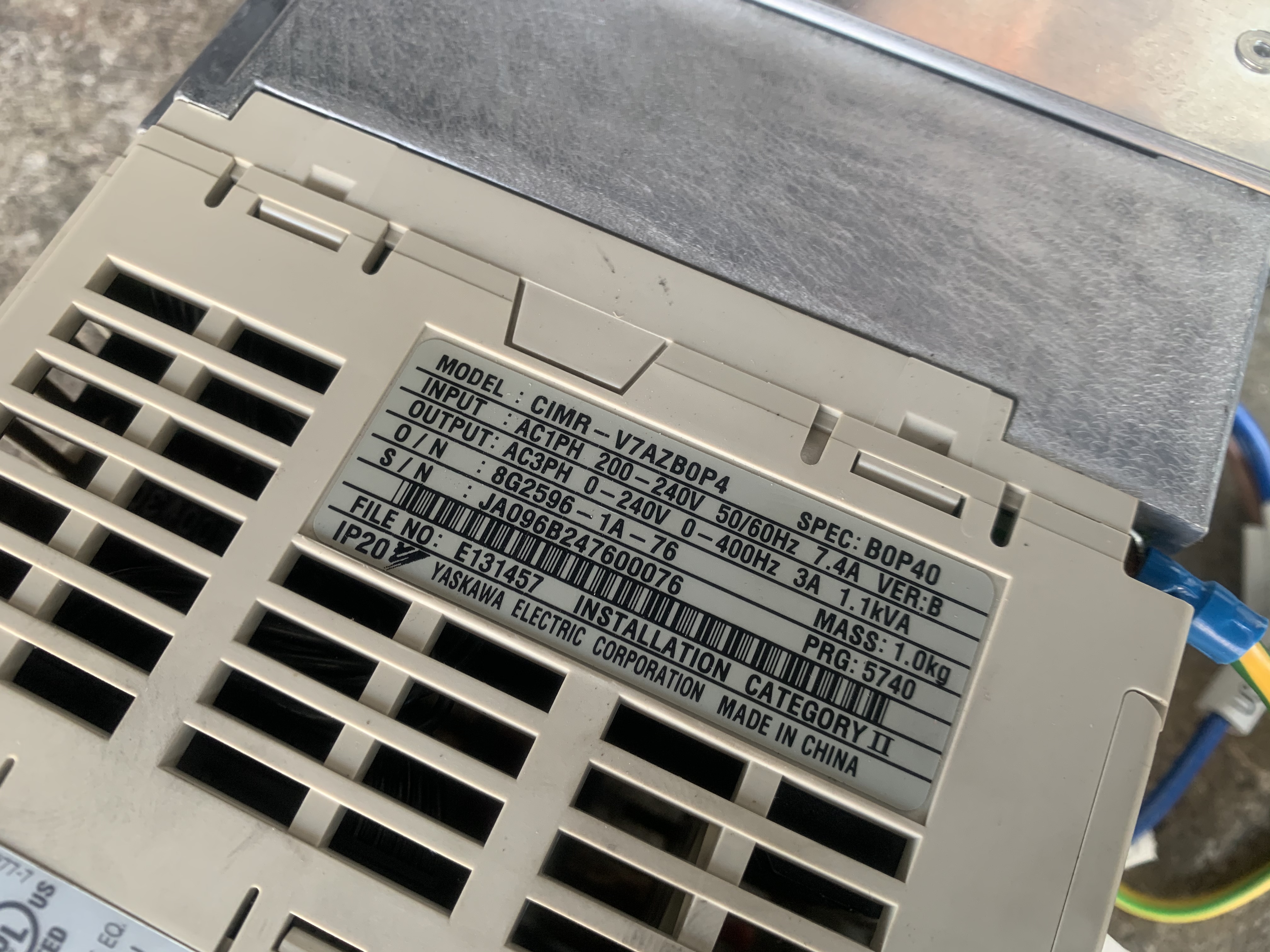 ขายอินเวอร์เตอร์ปรับรอบมอเตอร์ Inverter Omron by Yaskawa 0.55Kw. 220V ไฟบ้าน แปลงจากมอเตอร์ไฟ 3เฟส มาใช้กับไฟบ้านได้ครับ สภาพสวยใหม่มาก ของตัดตู้ พร้อมใช้งาน