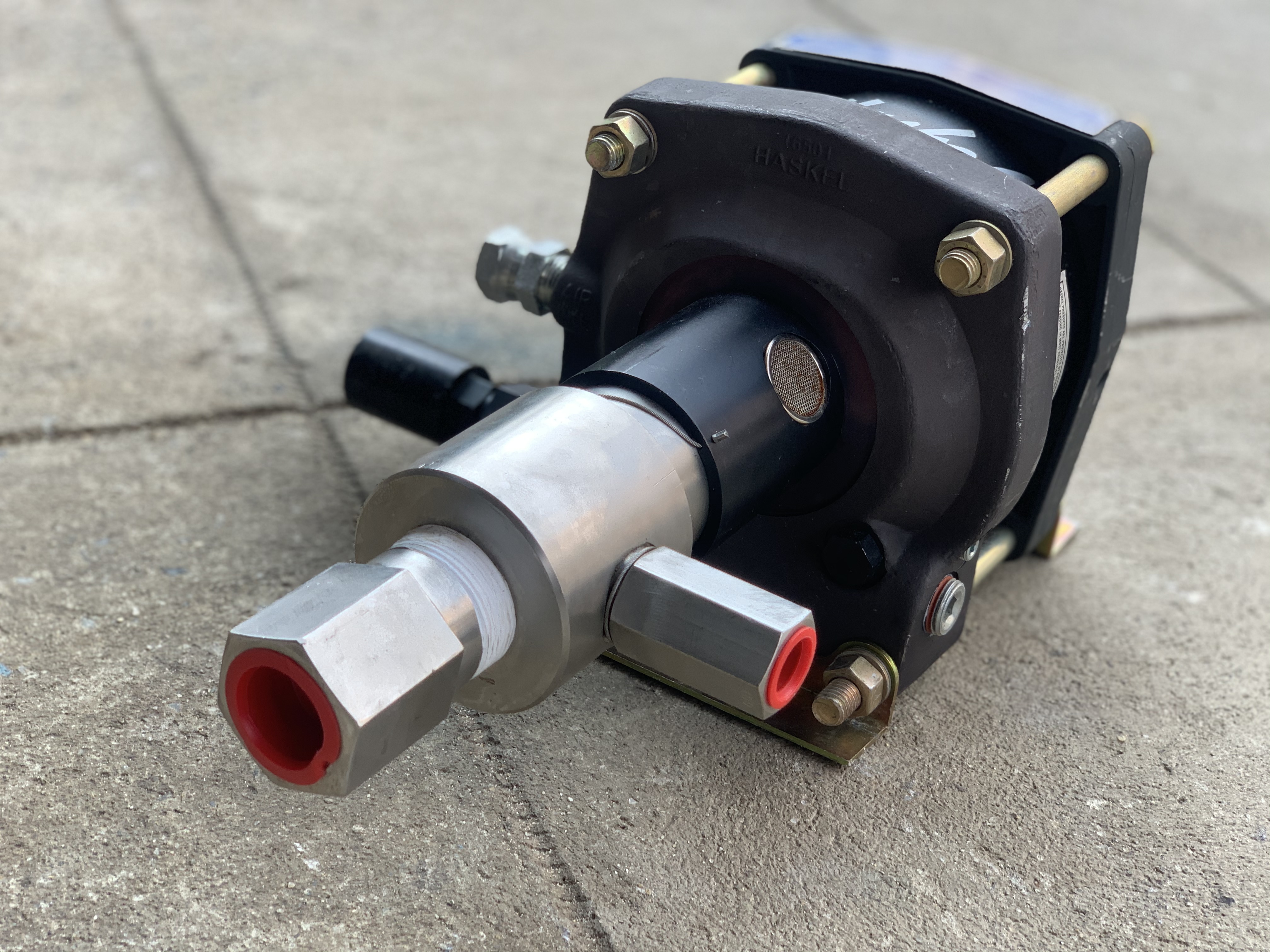 ขายหัวปั๊มอัดแรงดันสูง Haskel รุ่น DSF-B10 made in USA. ใช้ในงานที่ต้องการแรงอัดสูงๆ ปั๊มอัดลม ปั๊มอัดอากาศ ปั๊มอัดแก๊ส ปั๊มอัดของเหลว สภาพสวยใหม่มาก ใช้งานมาไม่กี่ครั้ง พร้อมใช้งาน ขายหัวปั๊มอัดแรงดันสูง Haskel รุ่น DSF-B10 made in USA. ใช้ในงานที่ต้องการแรงอัดสูงๆ ปั๊มอัดลม ปั๊มอัดอากาศ ปั๊มอัดแก๊ส ปั๊มอัดของเหลว สภาพสวยใหม่มาก ใช้งานมาไม่กี่ครั้ง พร้อมใช้งาน