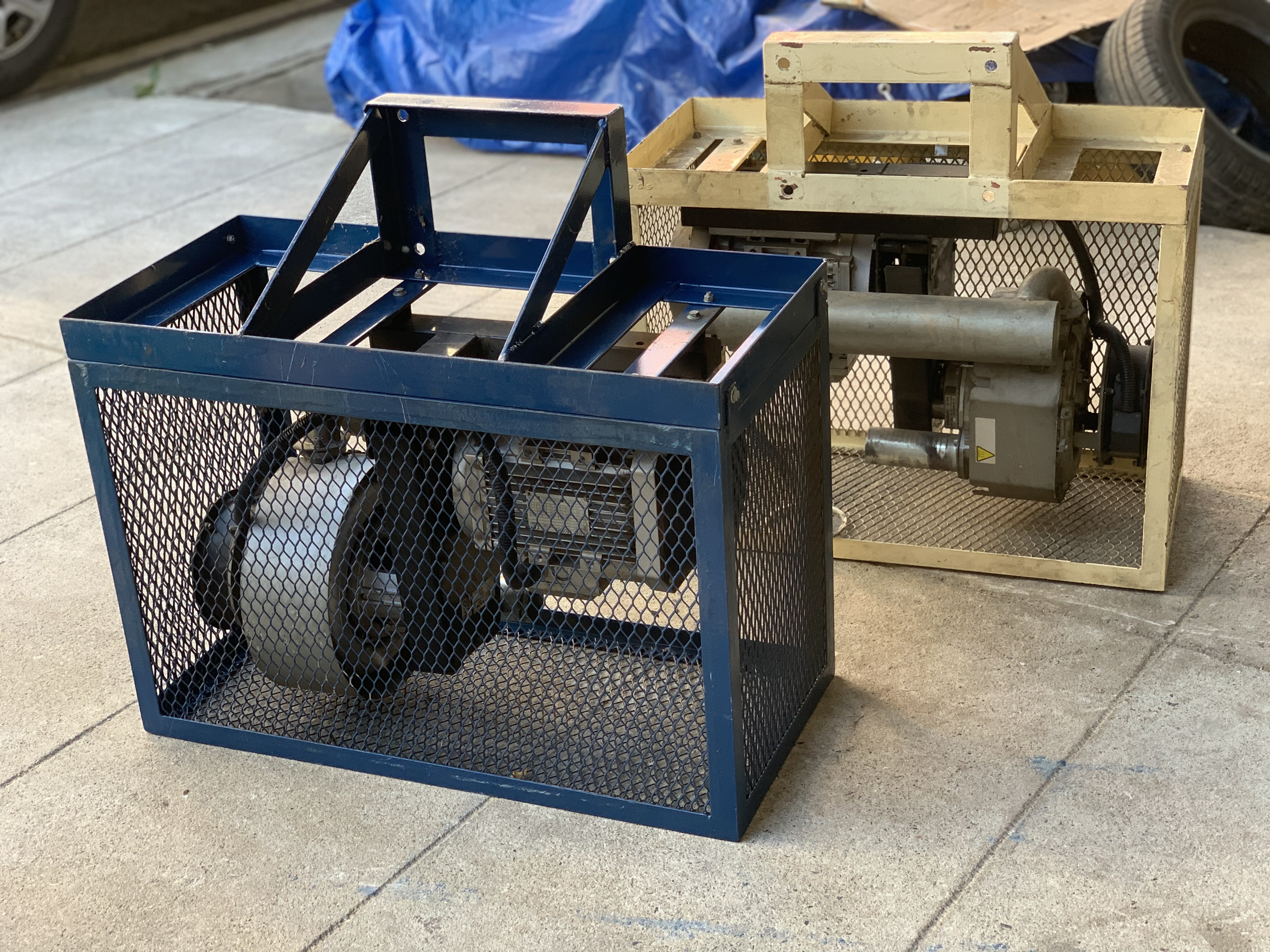 ขายริงโบลเวอร์ดูด-เป่าอากาศ Tawi SA350/2 ขนาด 4HP. 380V made in Sweden ขนาดท่อ 2นิ้ว ความเร็บรอบที่ 5750รอบต่อนาที รอบจัดมากครับ สภาพสวยใหม่มาก ขายริงโบลเวอร์ดูด-เป่าอากาศ Tawi SA350/2 ขนาด 4HP. 380V made in Sweden ขนาดท่อ 2นิ้ว ความเร็บรอบที่ 5750รอบต่อนาที รอบจัดมากครับ สภาพสวยใหม่มาก